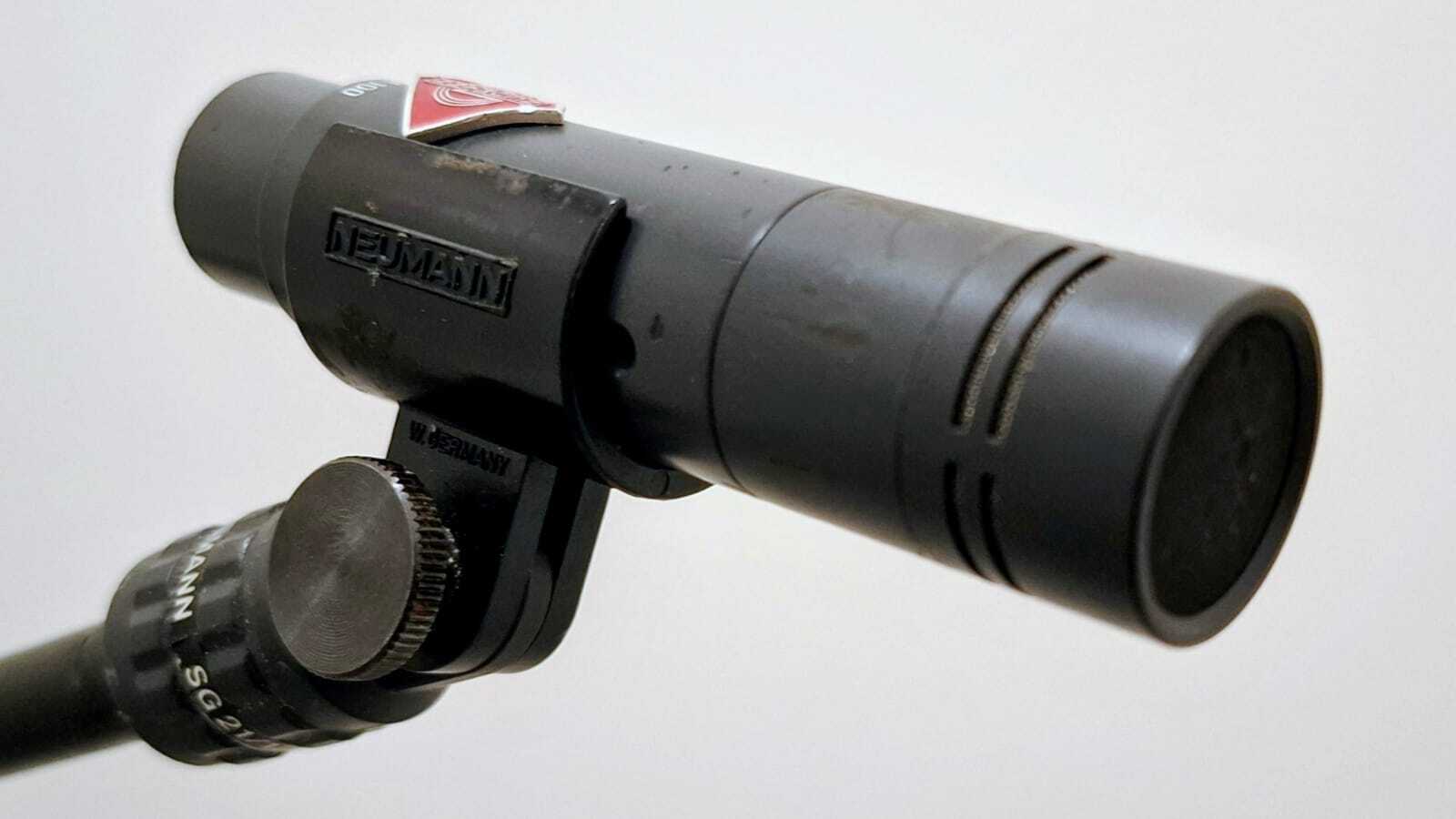 Neumann KM 140 (corps KM 100 + capsule AK 40) - Boîte et pince d'origine