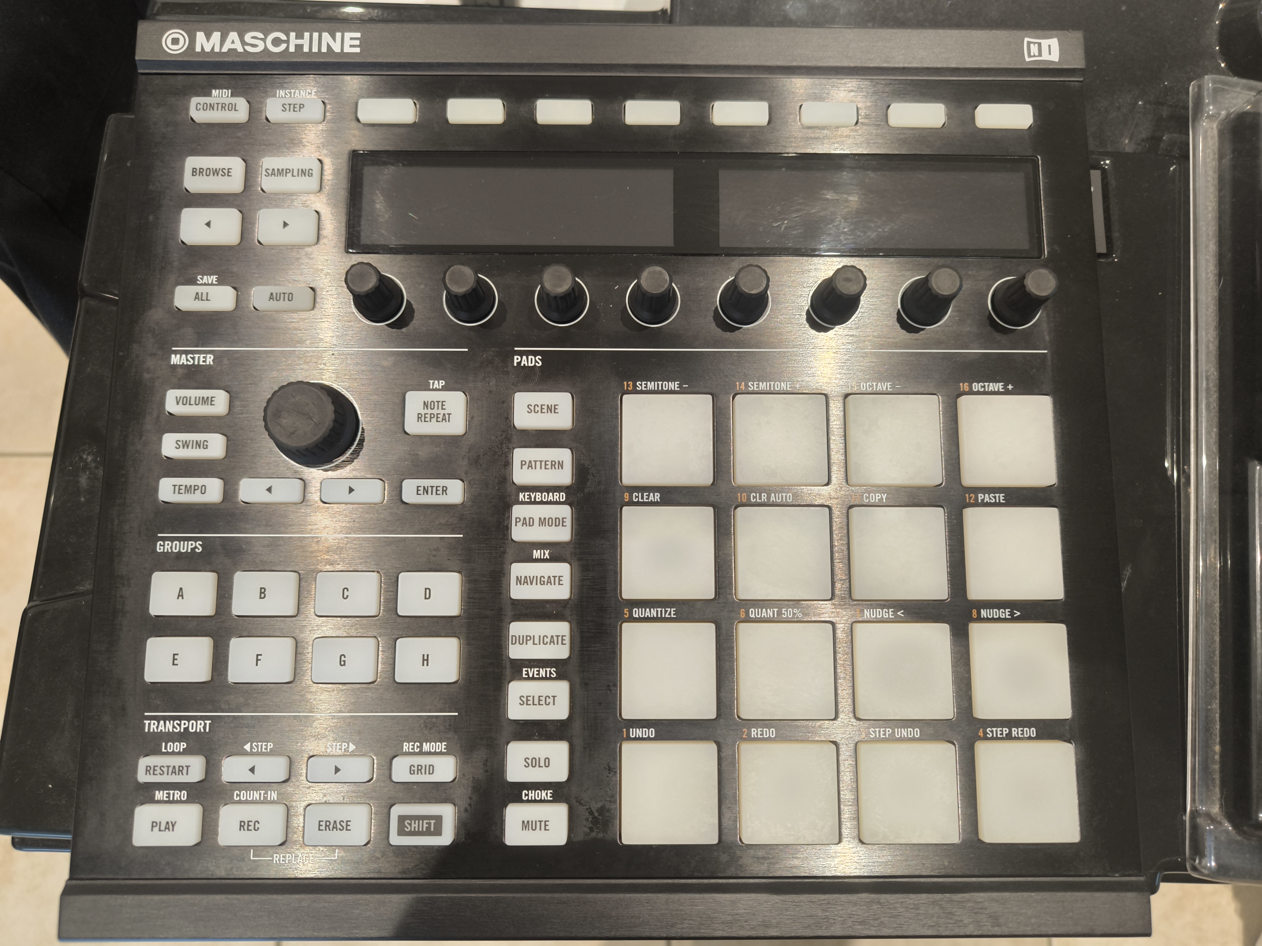 Native Instruments Maschine MKII