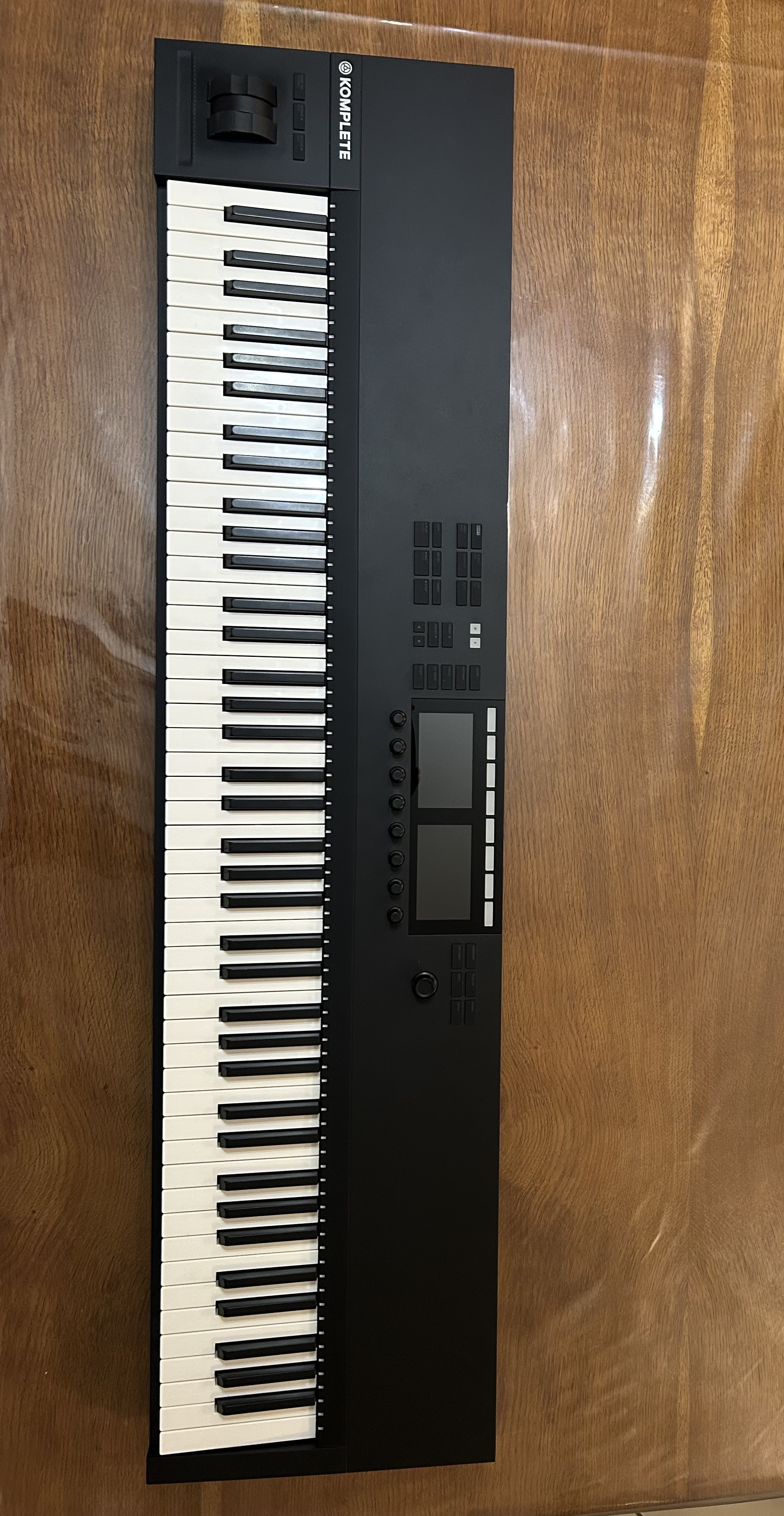 Vends Clavier maître Komplete Kontrol S88 MK2  