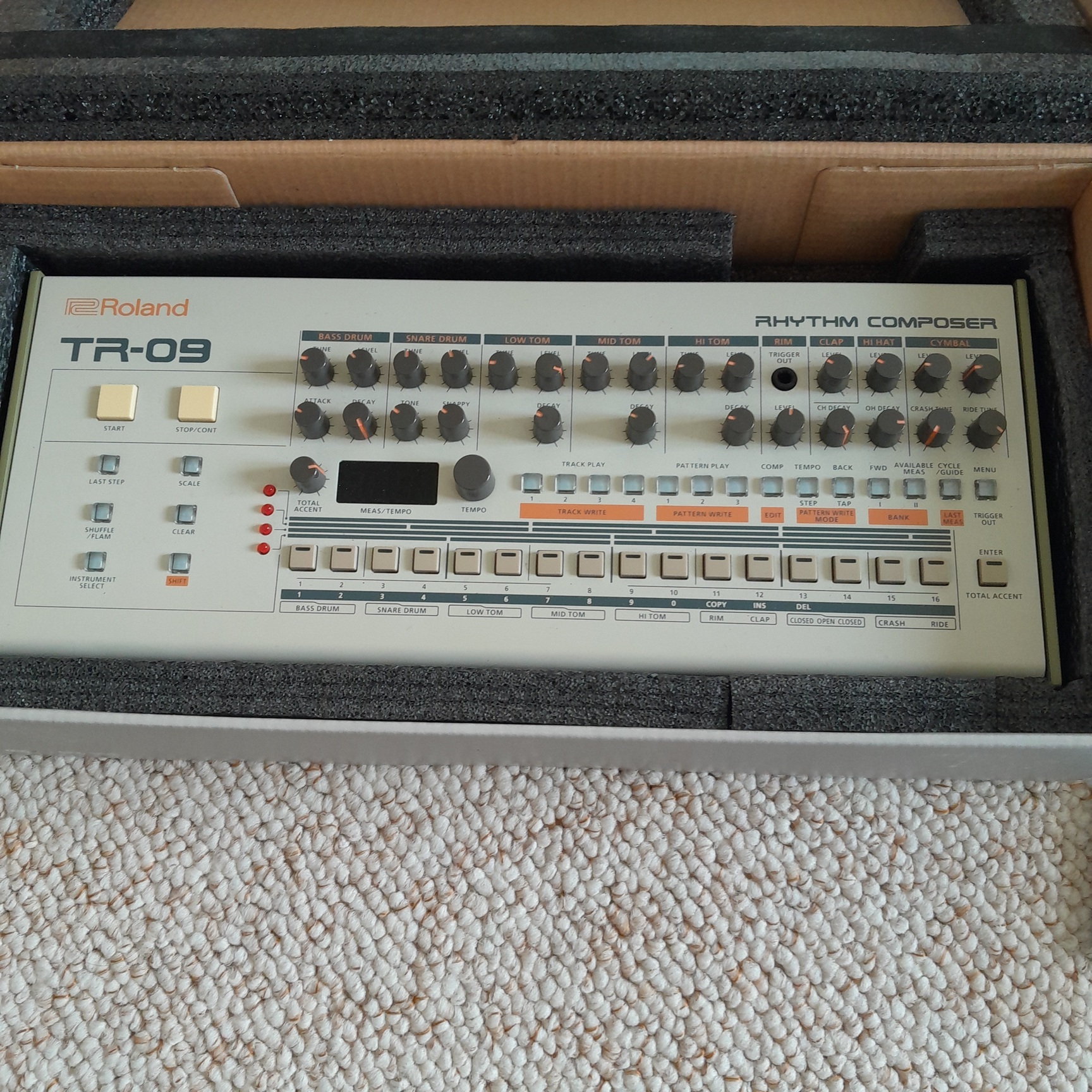 Roland TR-09 (45448)