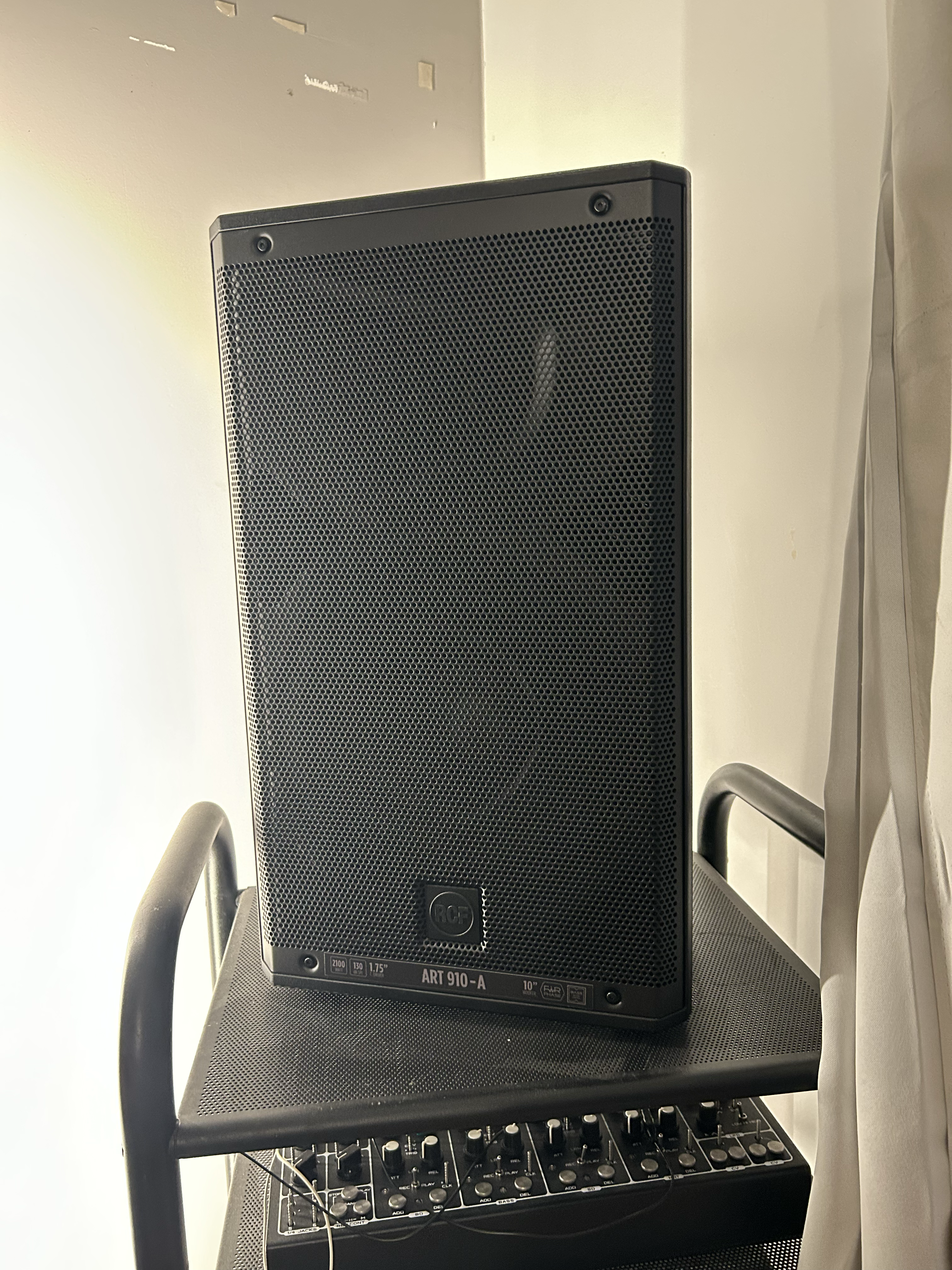 vends ensemble neuf 2xRCF ART 910A avec un caisson de basses RCF SUB 705-AS MK3