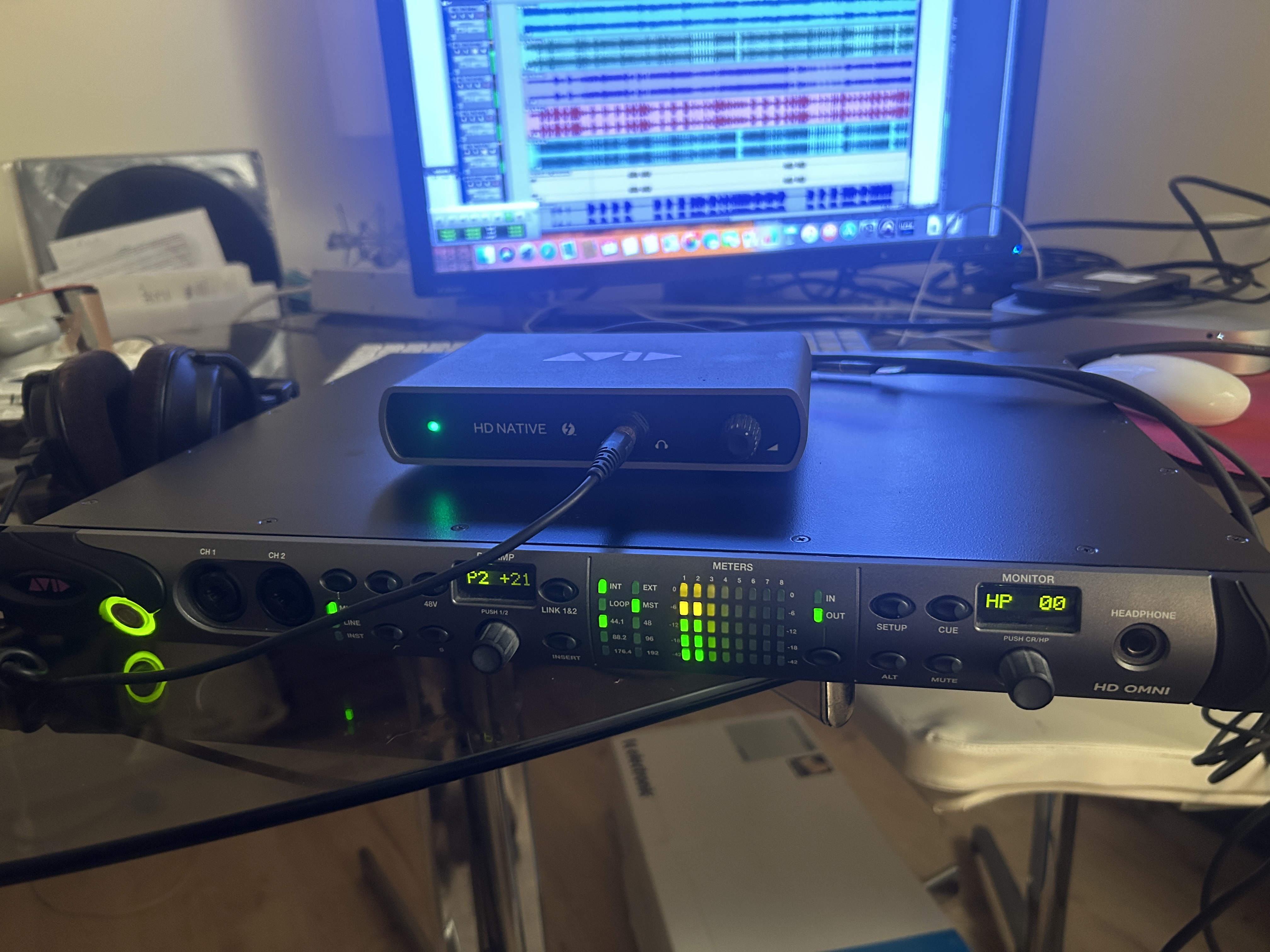 HD Omni+ interface HD native thunderbolt et cable mini digilink et thunderbolt