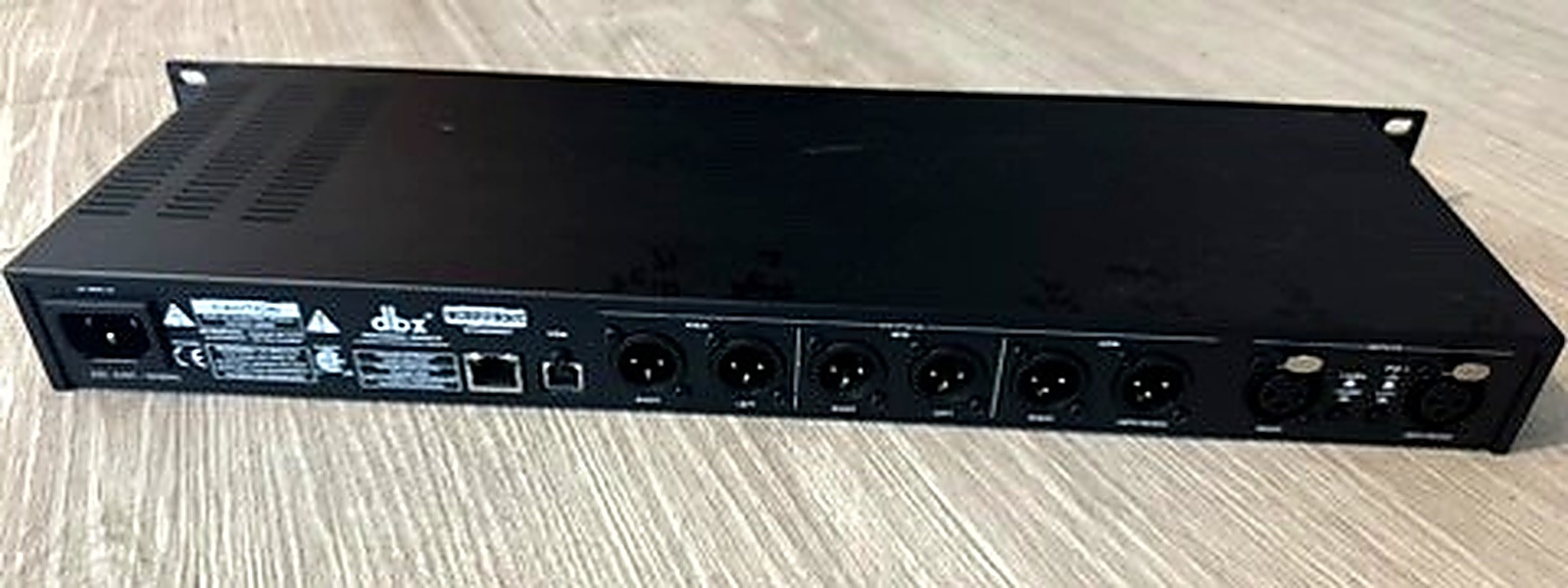04 dbx driverack pa2 connectique arriere