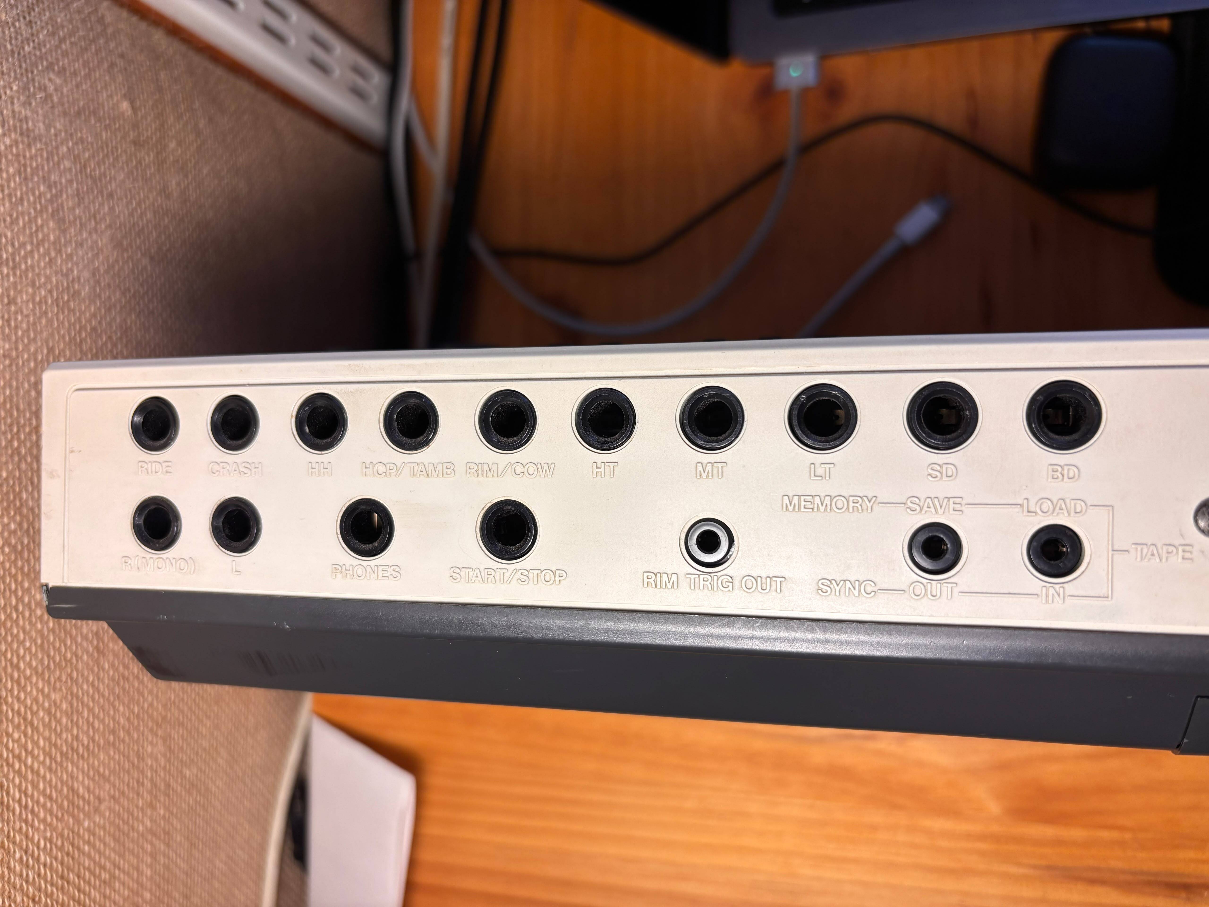 Roland TR-707 (61849)