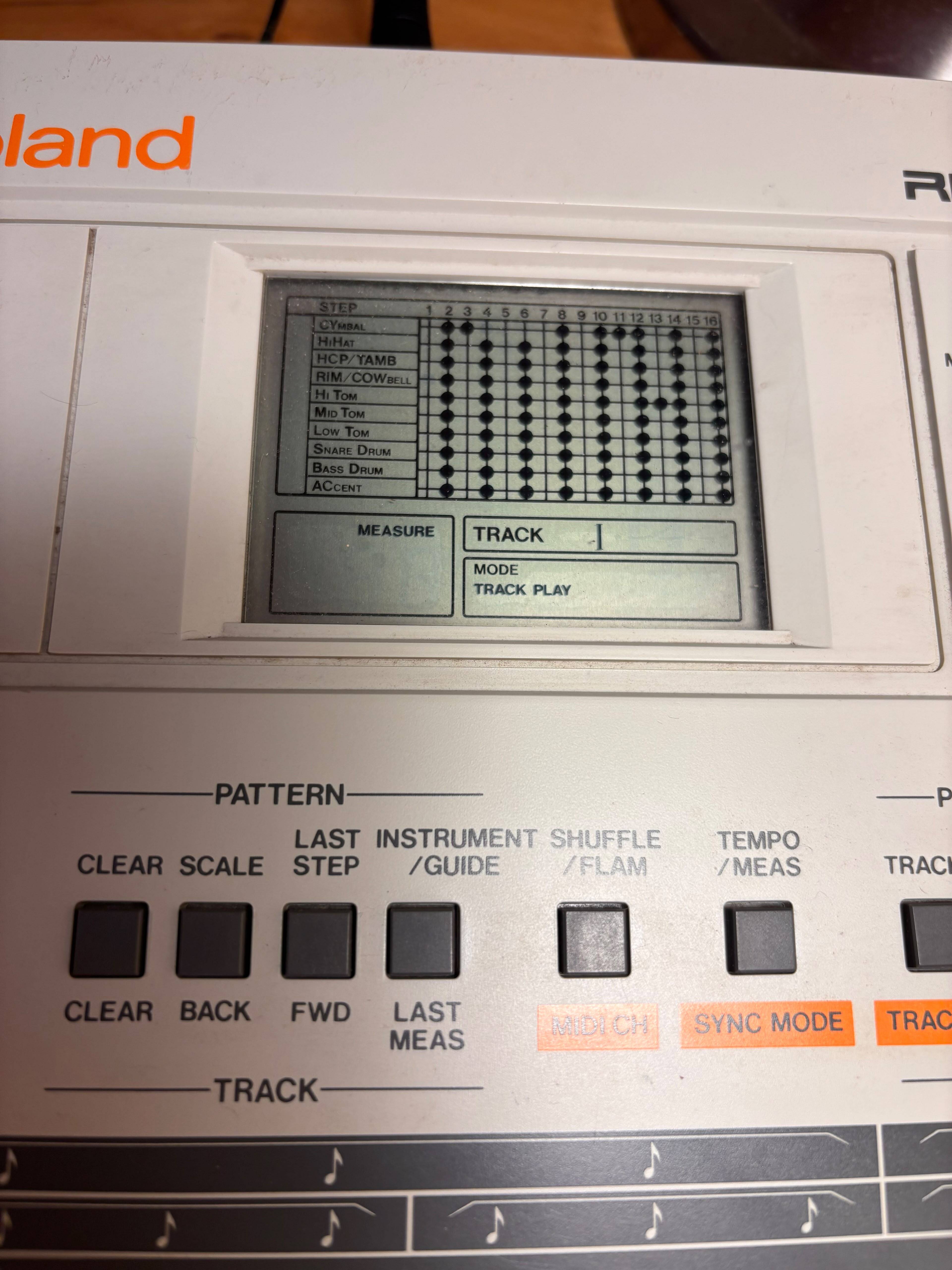 Roland TR-707 (75227)
