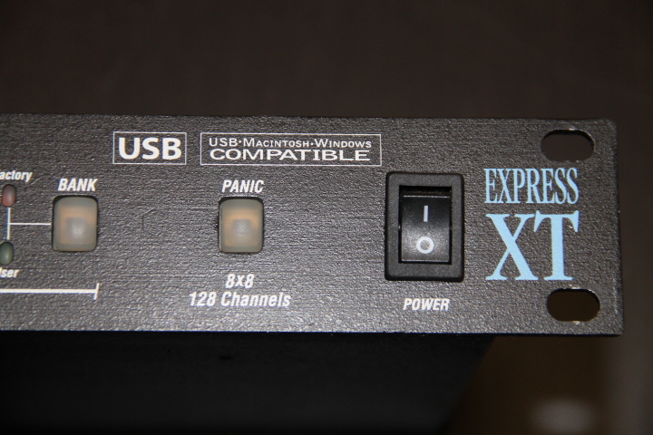 Vends MOTU Midi Express XT