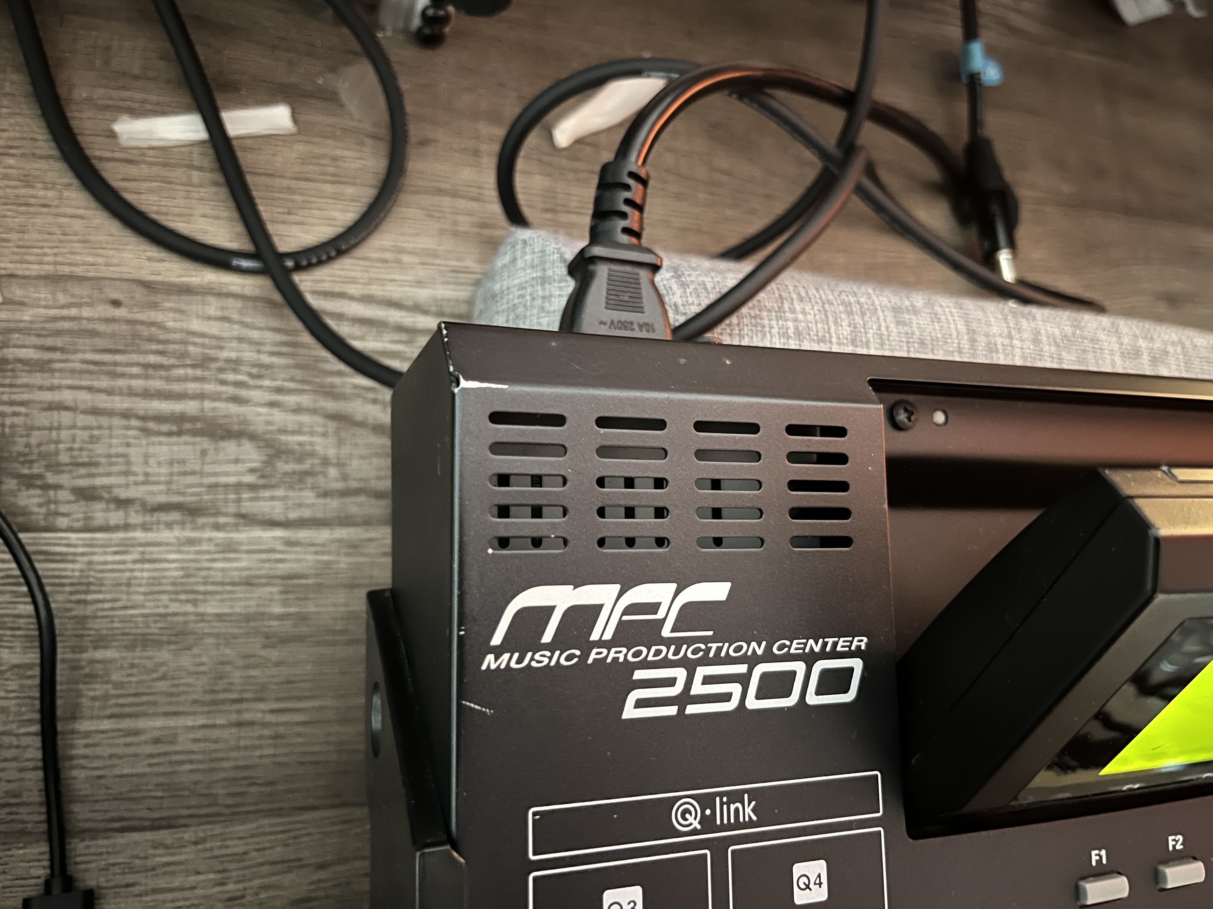 Vends Akai MPC 2500