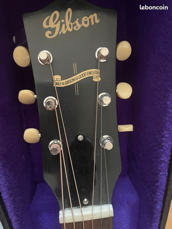 Gibson Custom Shop Historic 1942 Banner J-45 (43341)