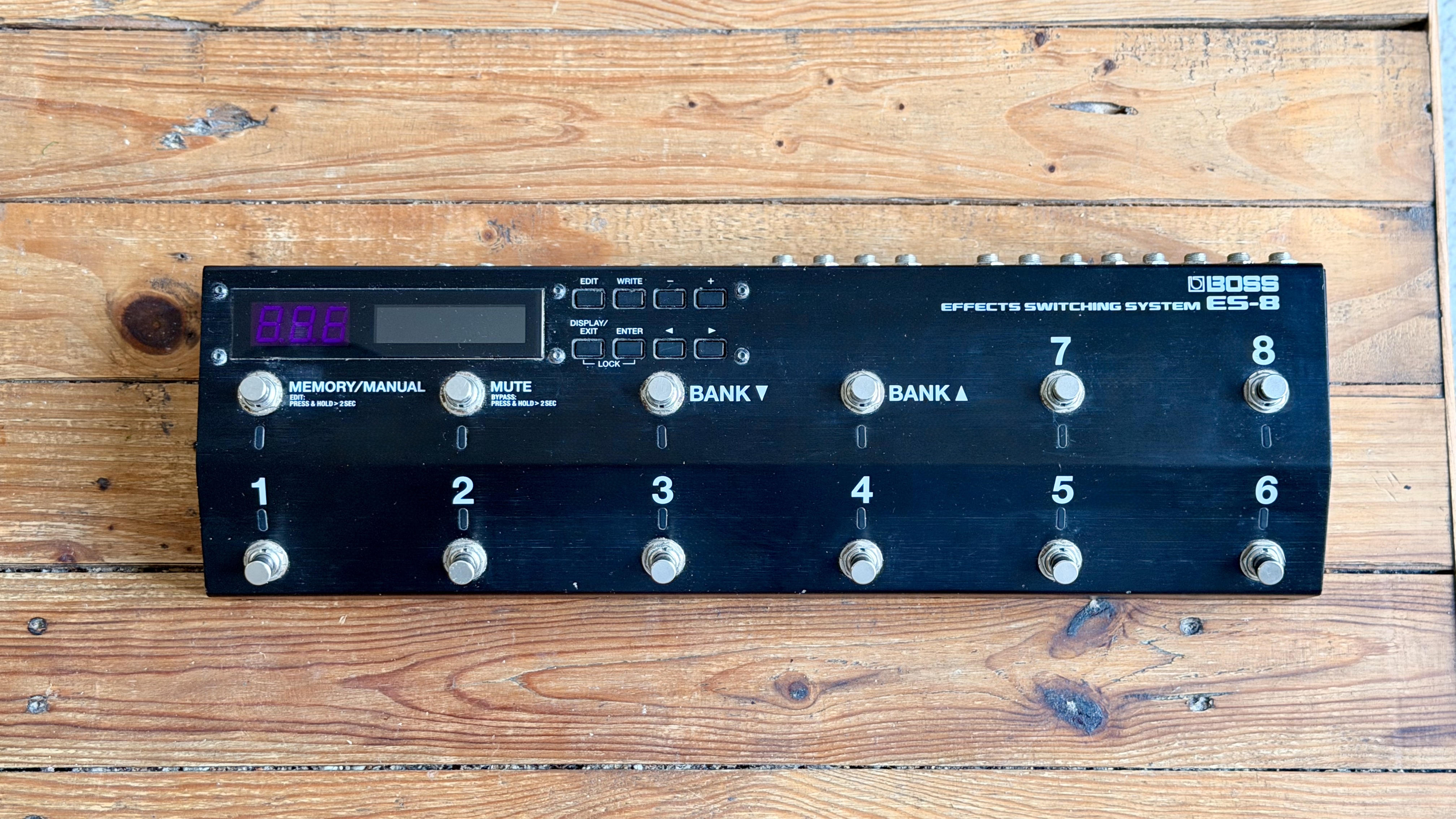 Boss ES-8