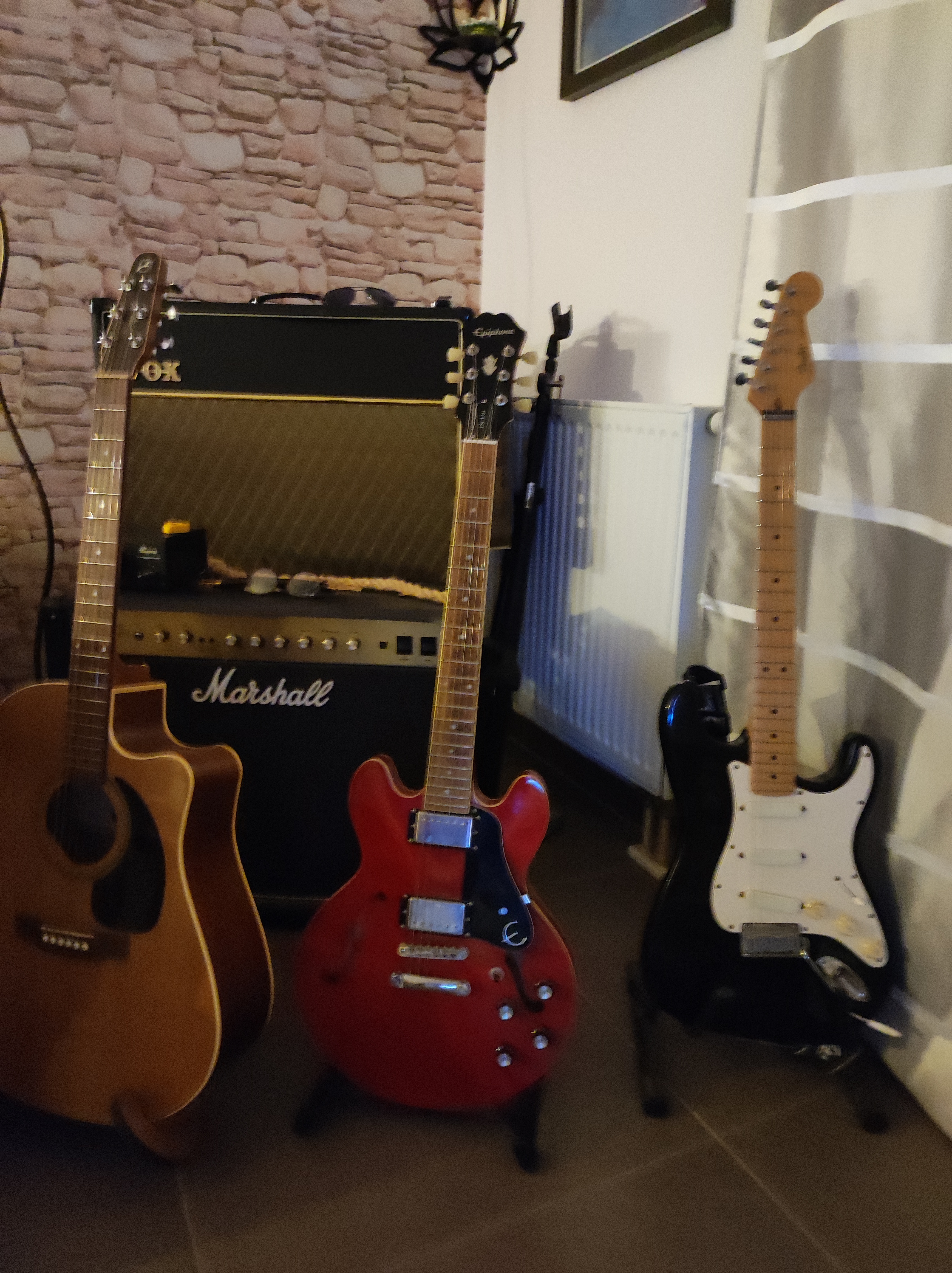 Vend guitare strat plus 