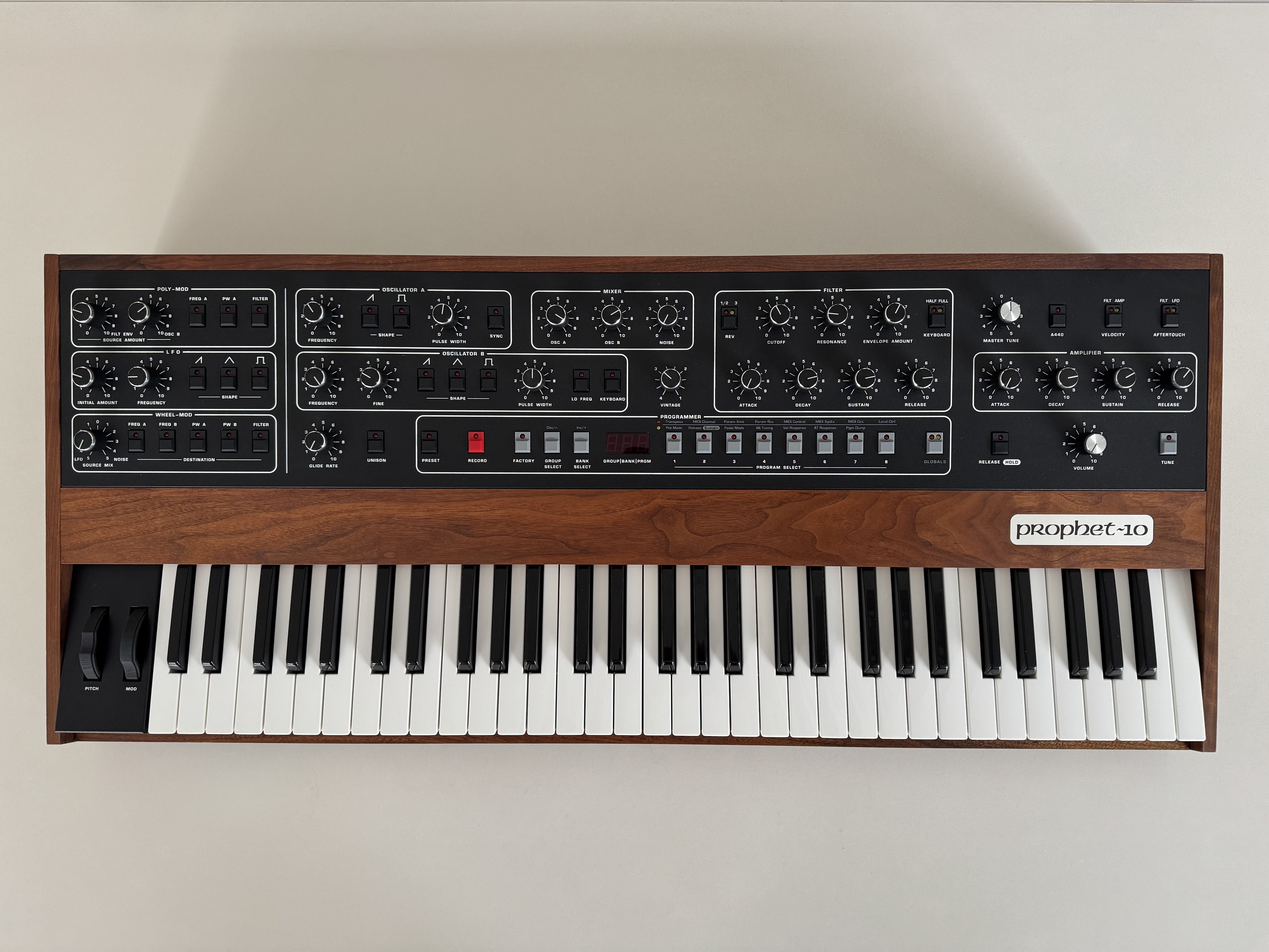 Vends Prophet 10 en parfait état 