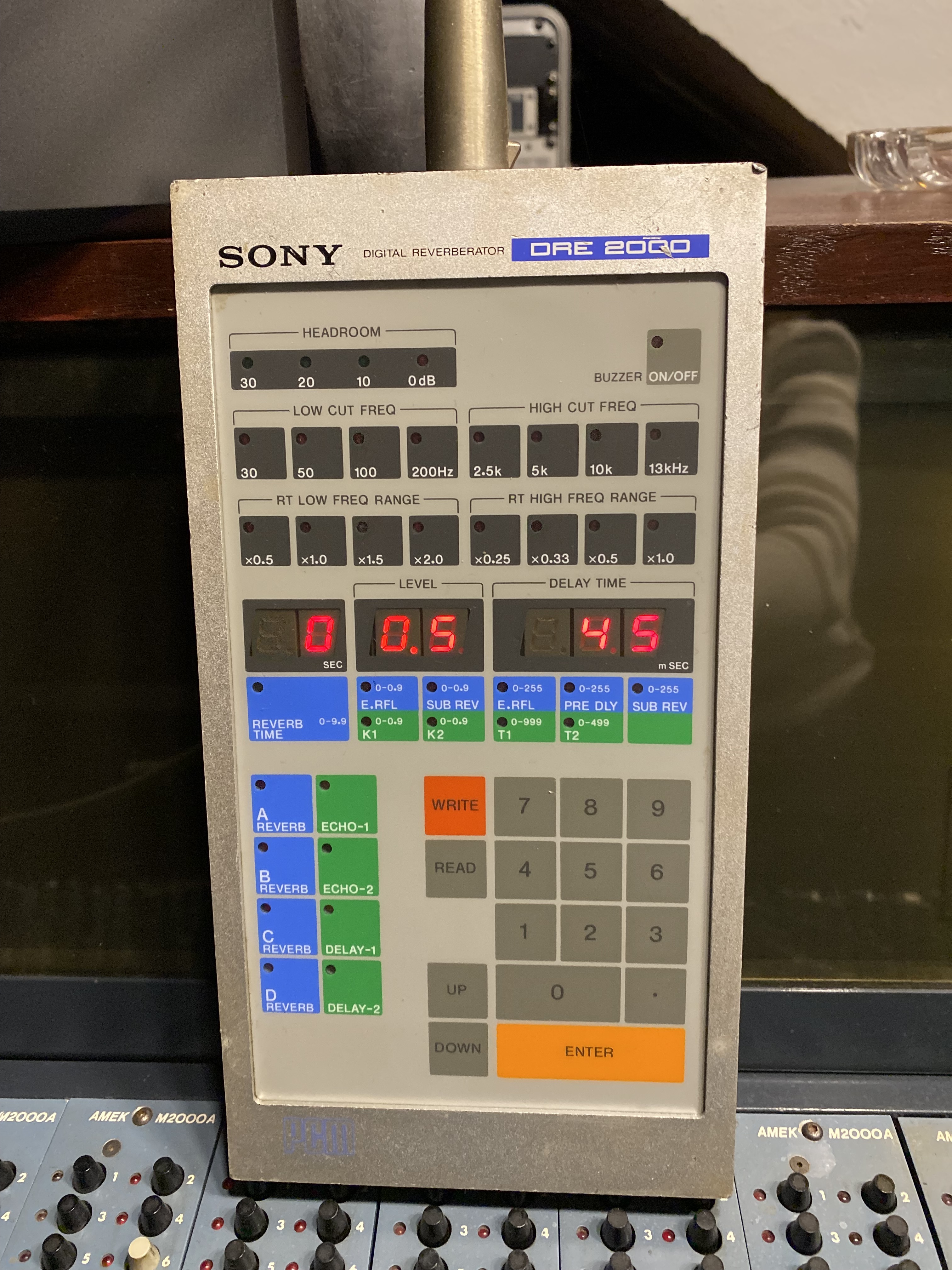 vend reverberation et echo dre 2000 SONY vintage