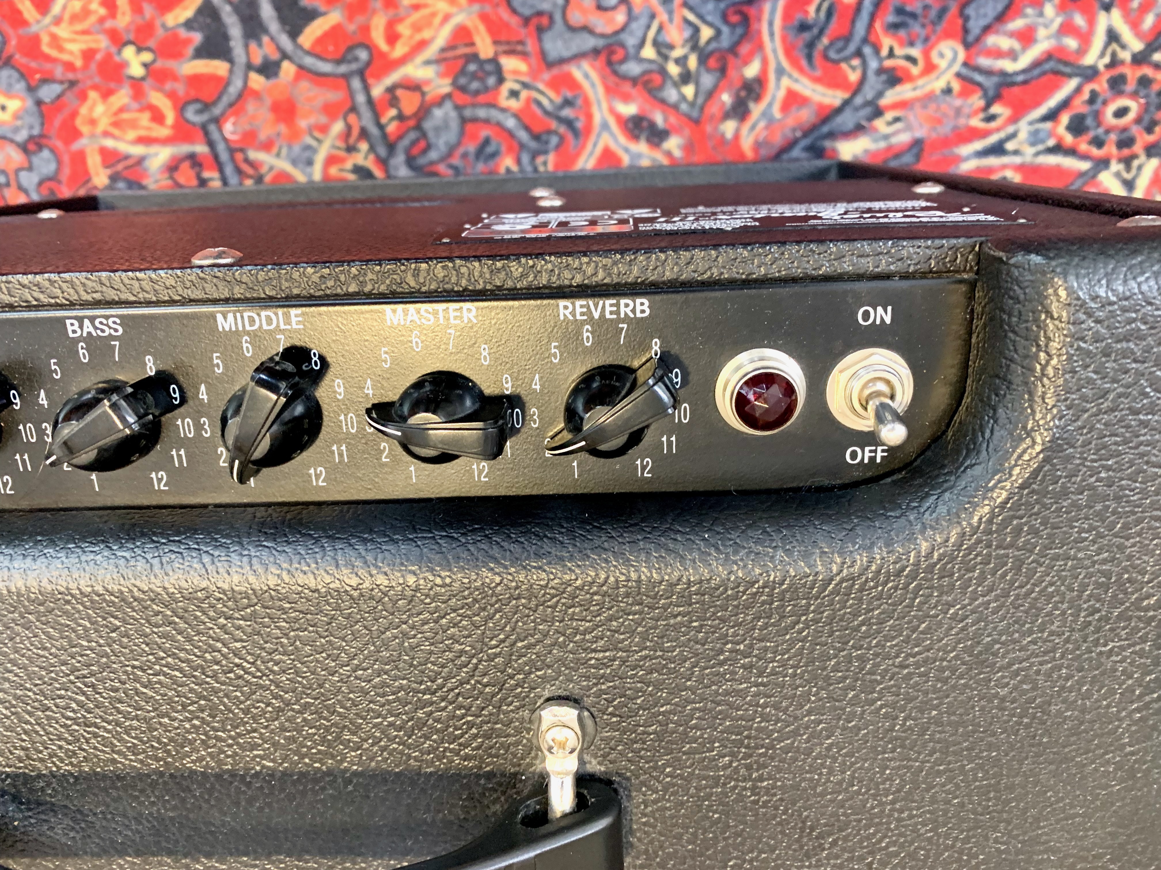 Fender Blues Junior III  (39431)