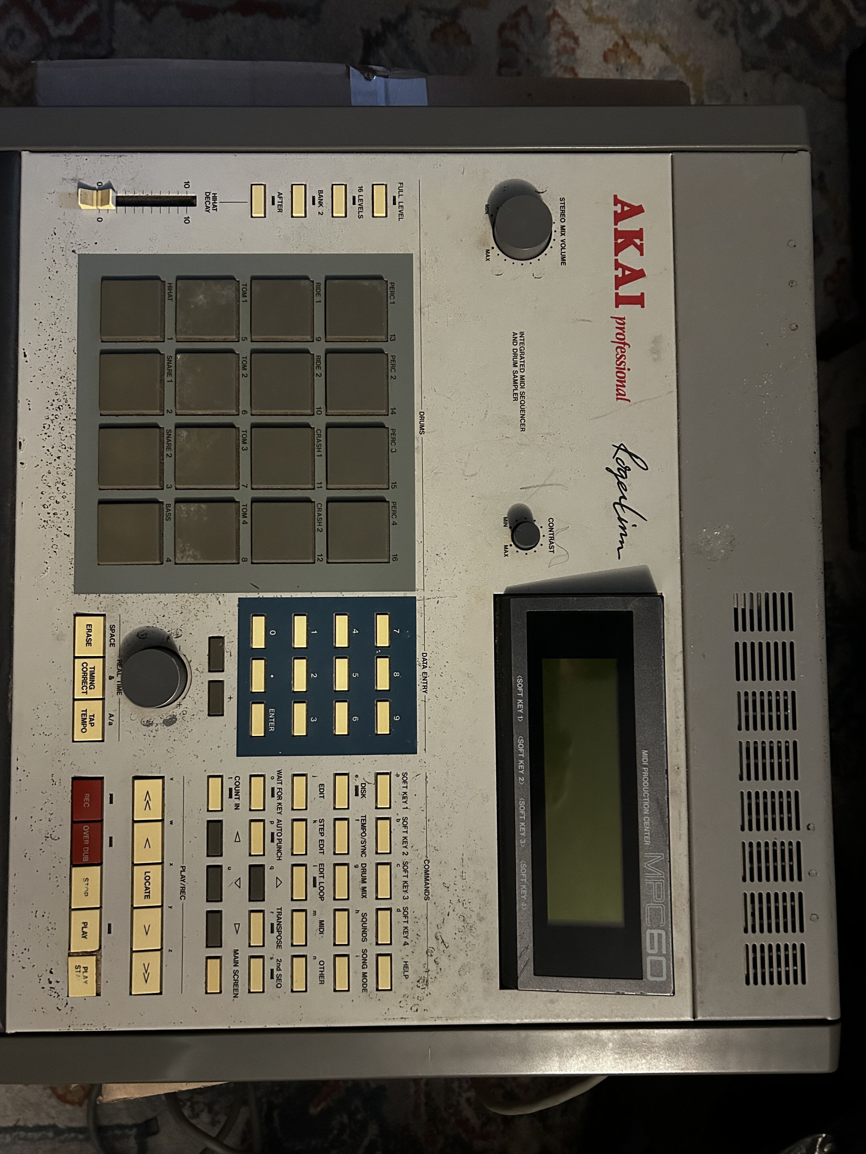 a vendre AKAI MPC60 