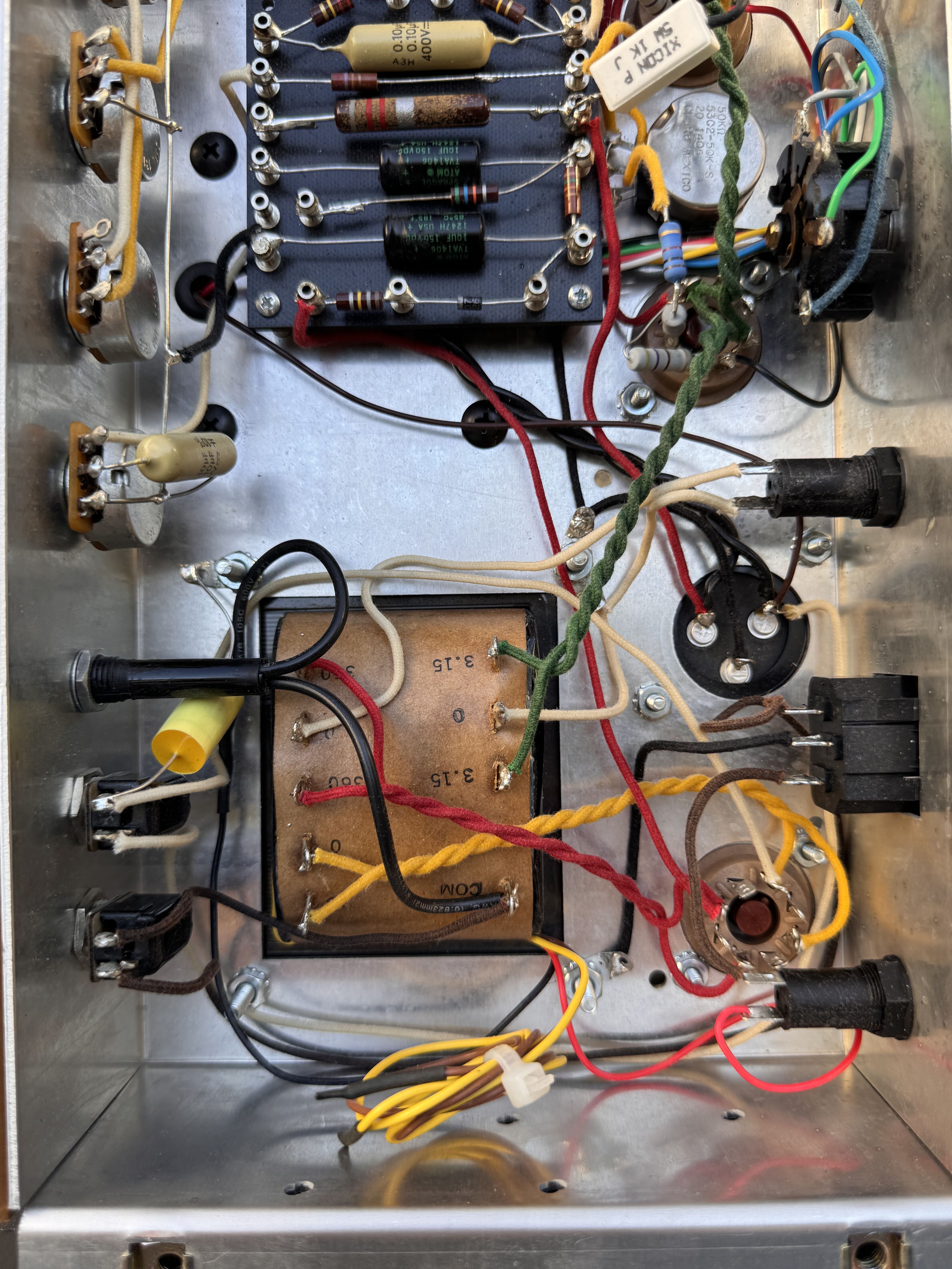 Electronique vue point par point détail 1