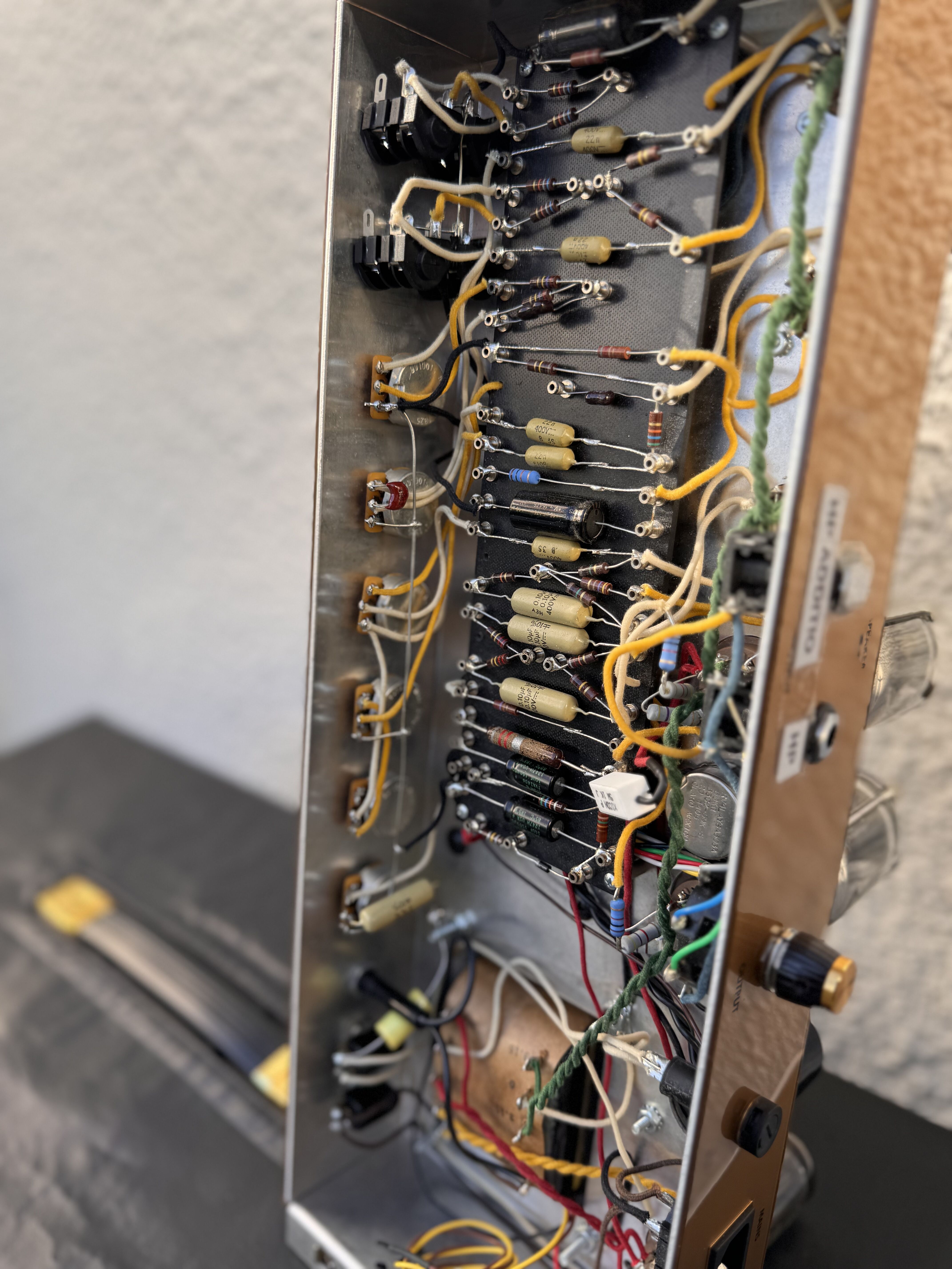 Electronique vue point par point détail 3
