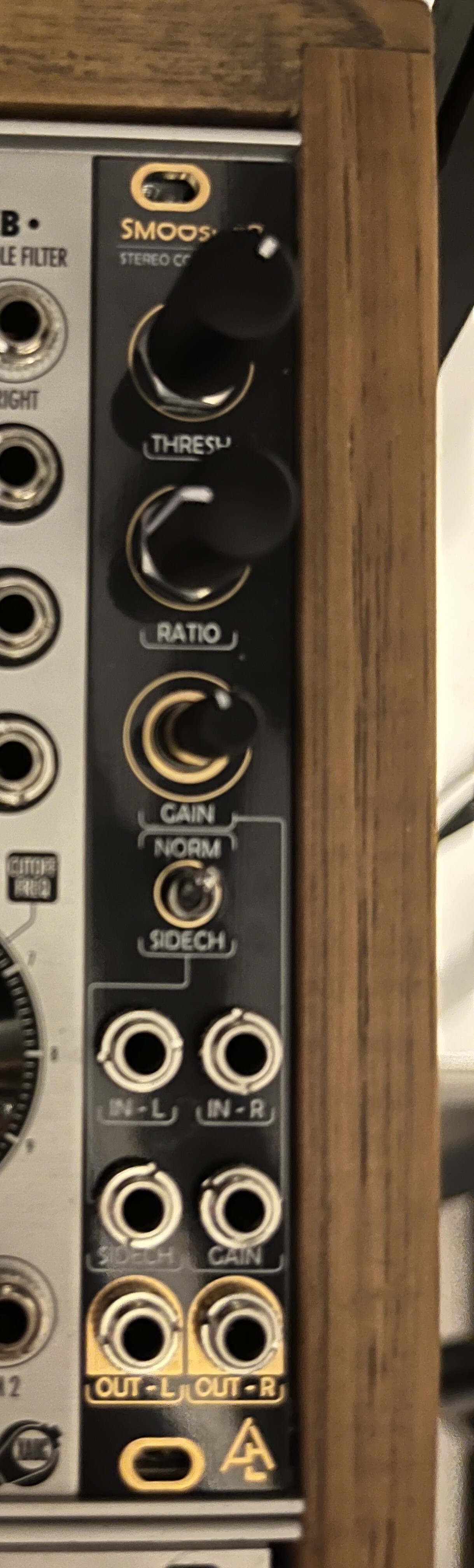 Smoosher (Stereo Compresseur avec side-chain)  - After Later Audio