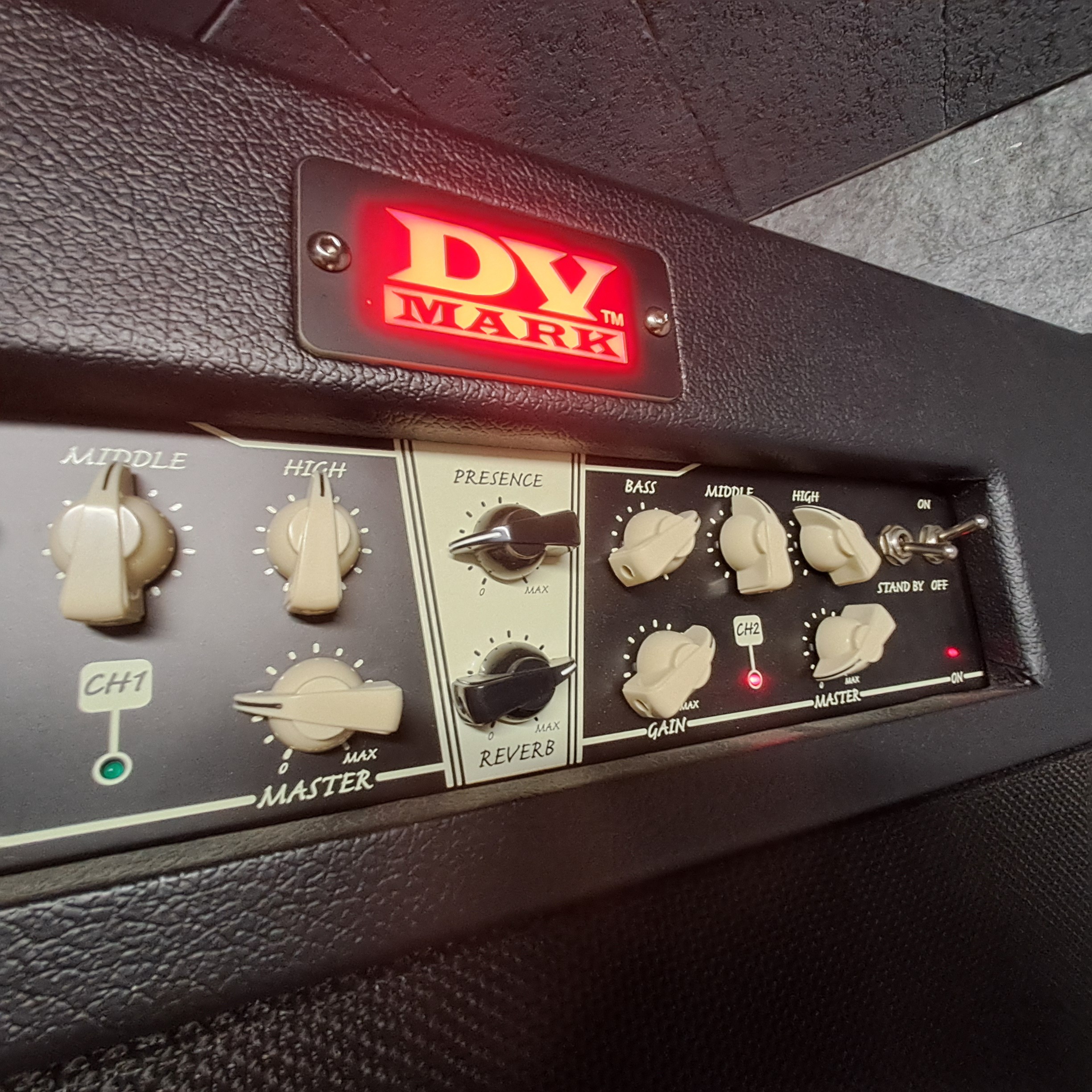 DV Mark DV40 212 (49563)