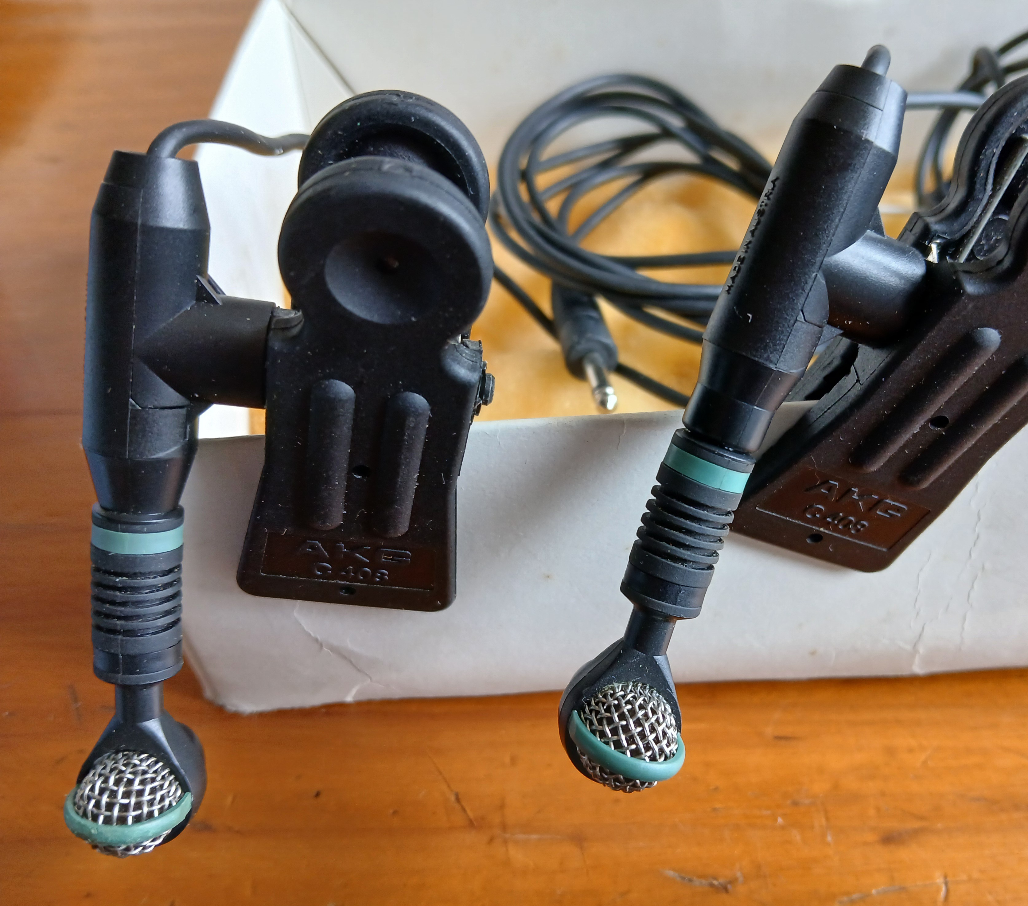 AKG C408/B + boitier AKG B9