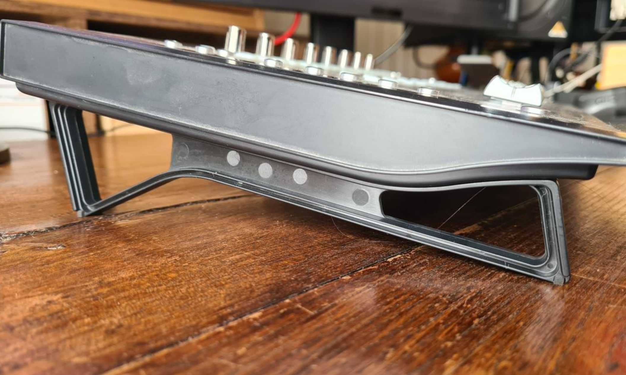 Racks & accessoires de fixation Avid