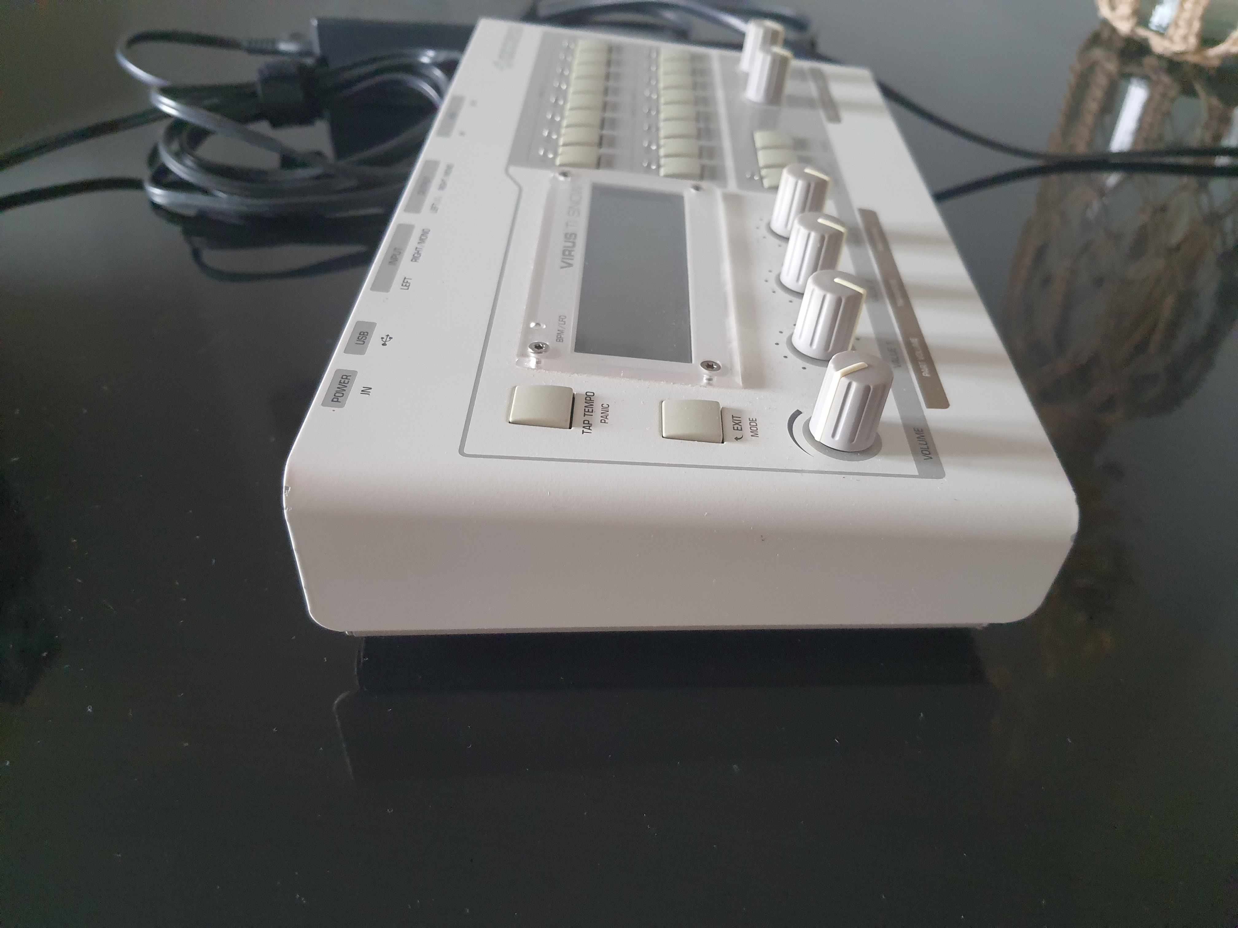 Access Music Virus TI Snow (12746)