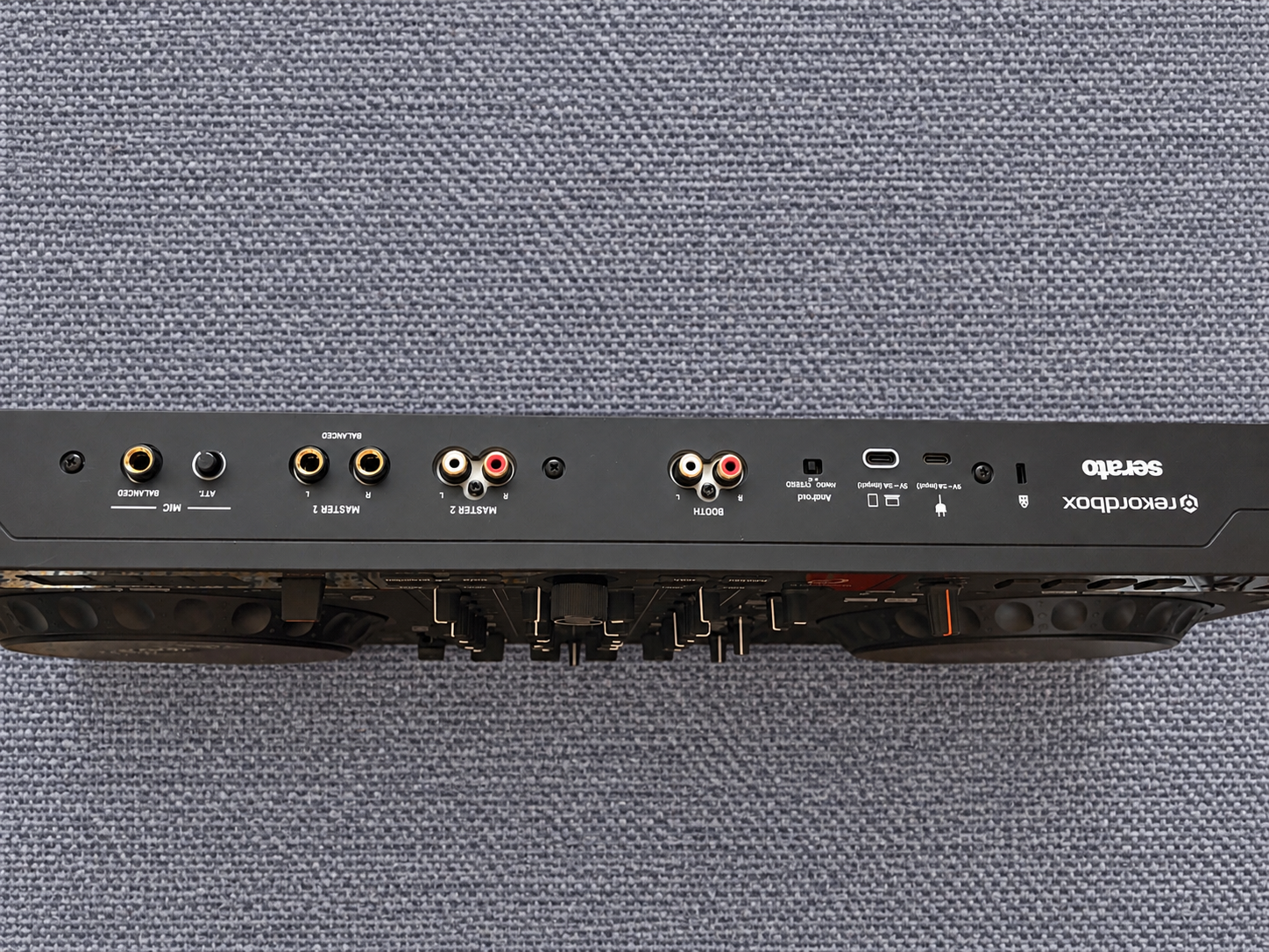 FE8FF7FC-6414-47A9-96E8-BDB076F330CA