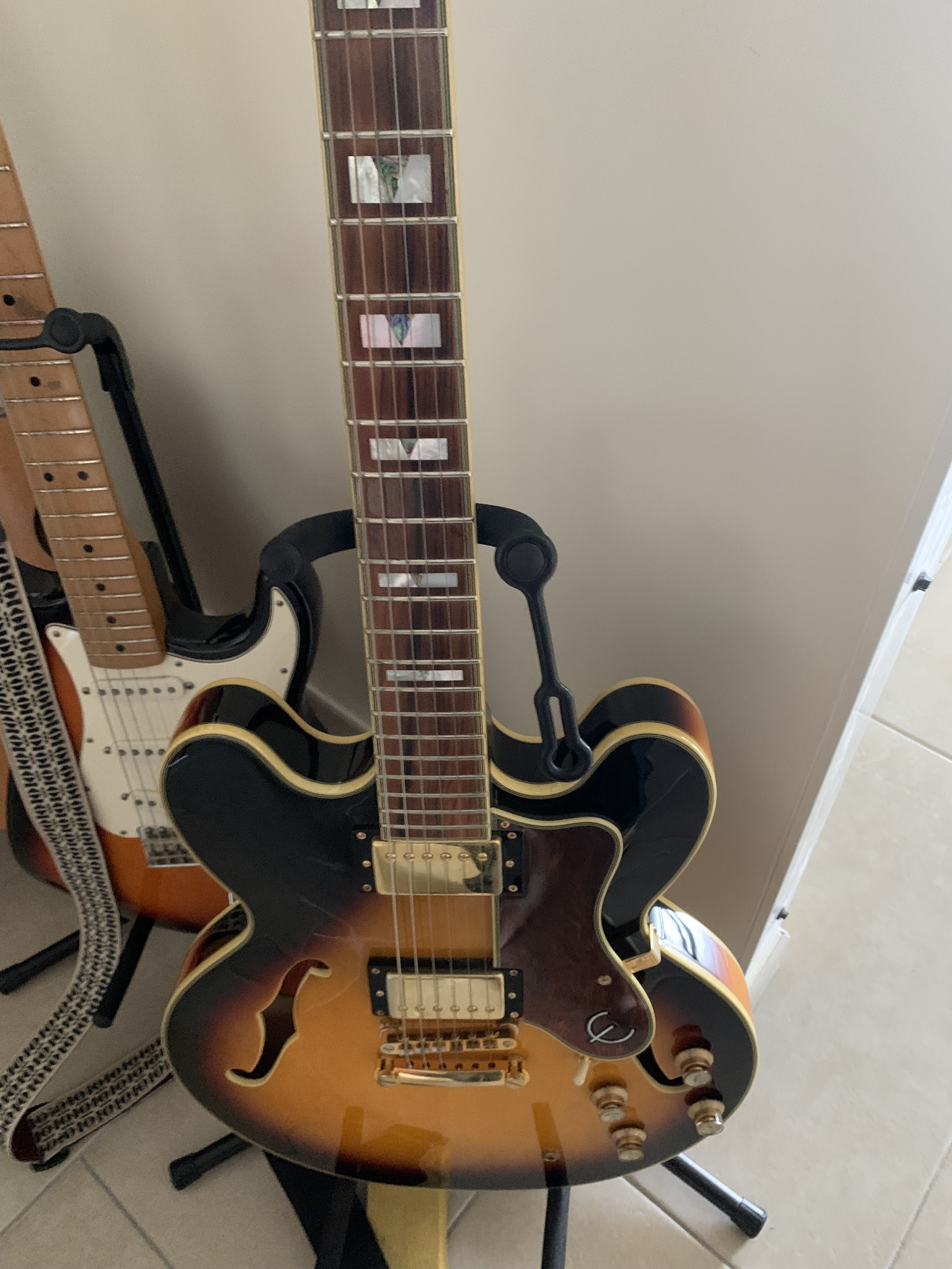 Vends epiphone shreraton II 