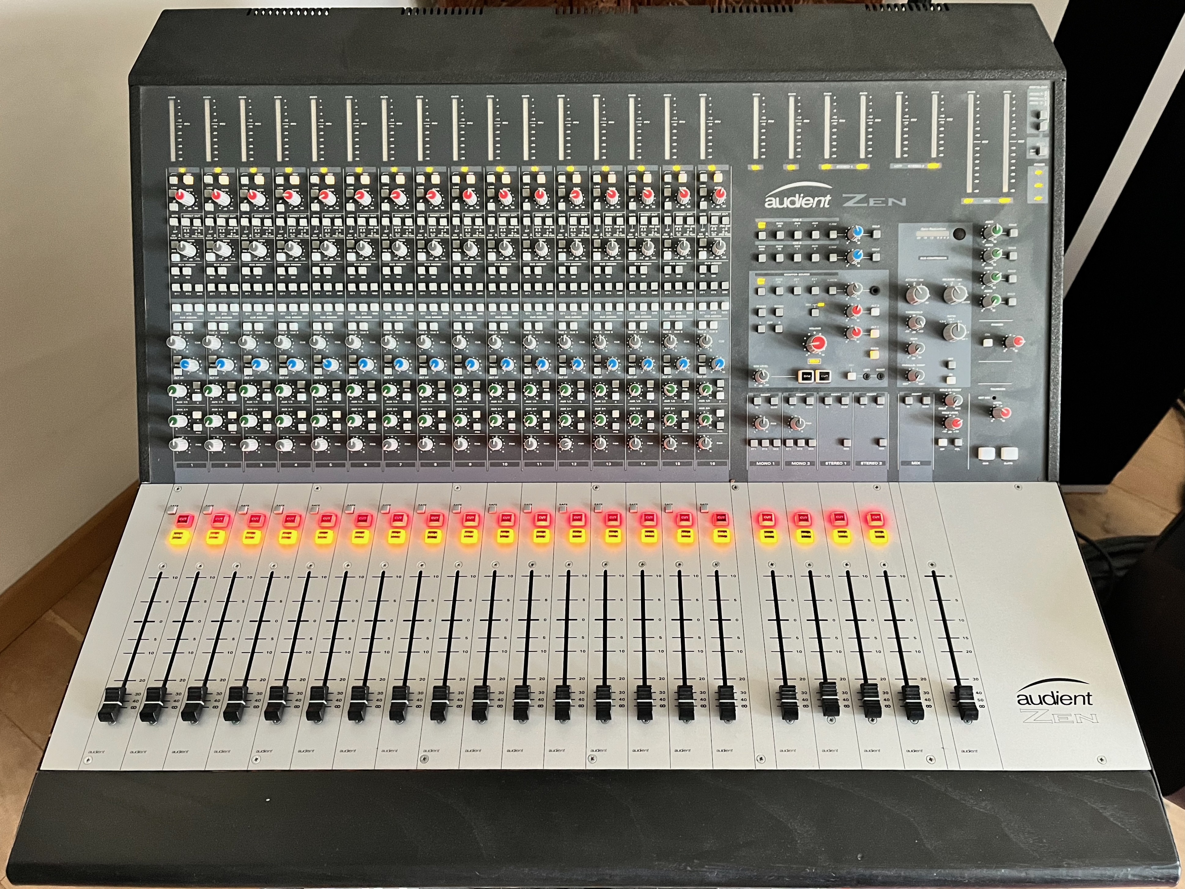 Console AUDIENT Zen 16 voies