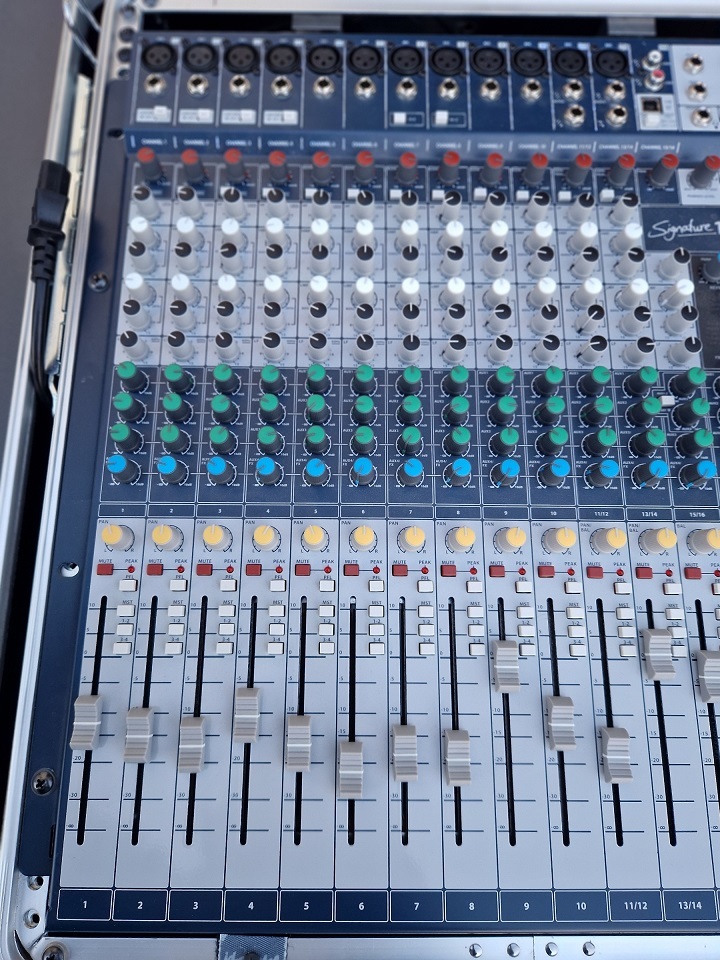 Soundcraft Signature 16 (19099)