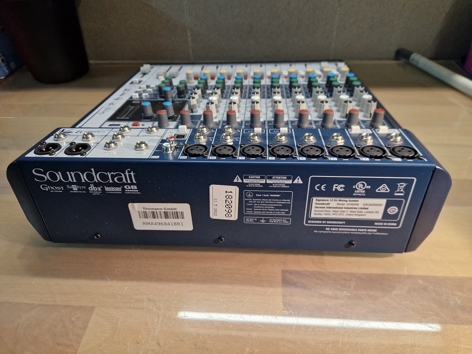 Soundcraft Signature 12 (49800)