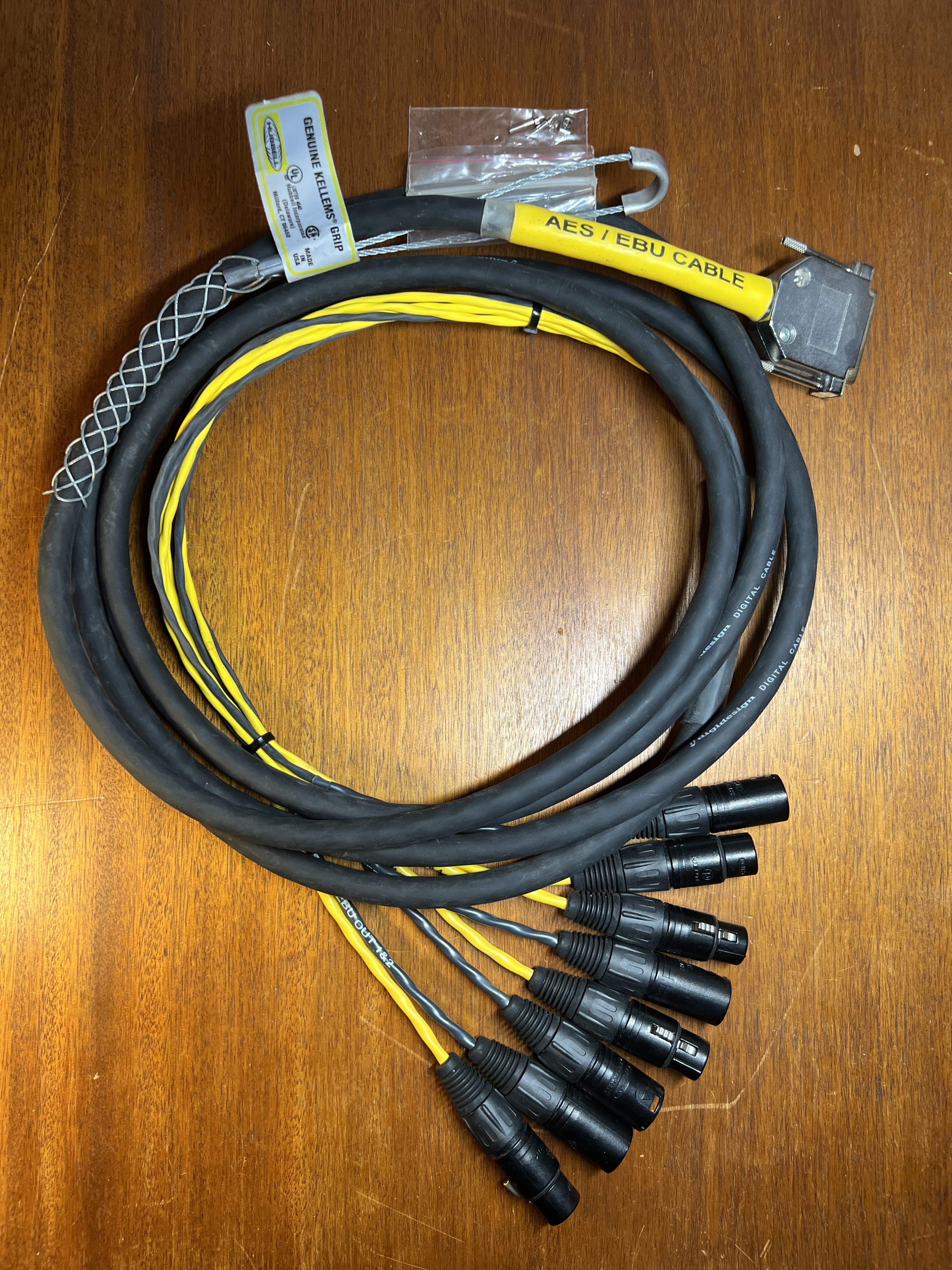 Câble snake AES/EBU Digidesign DB25 - 8 XLR (M+F)