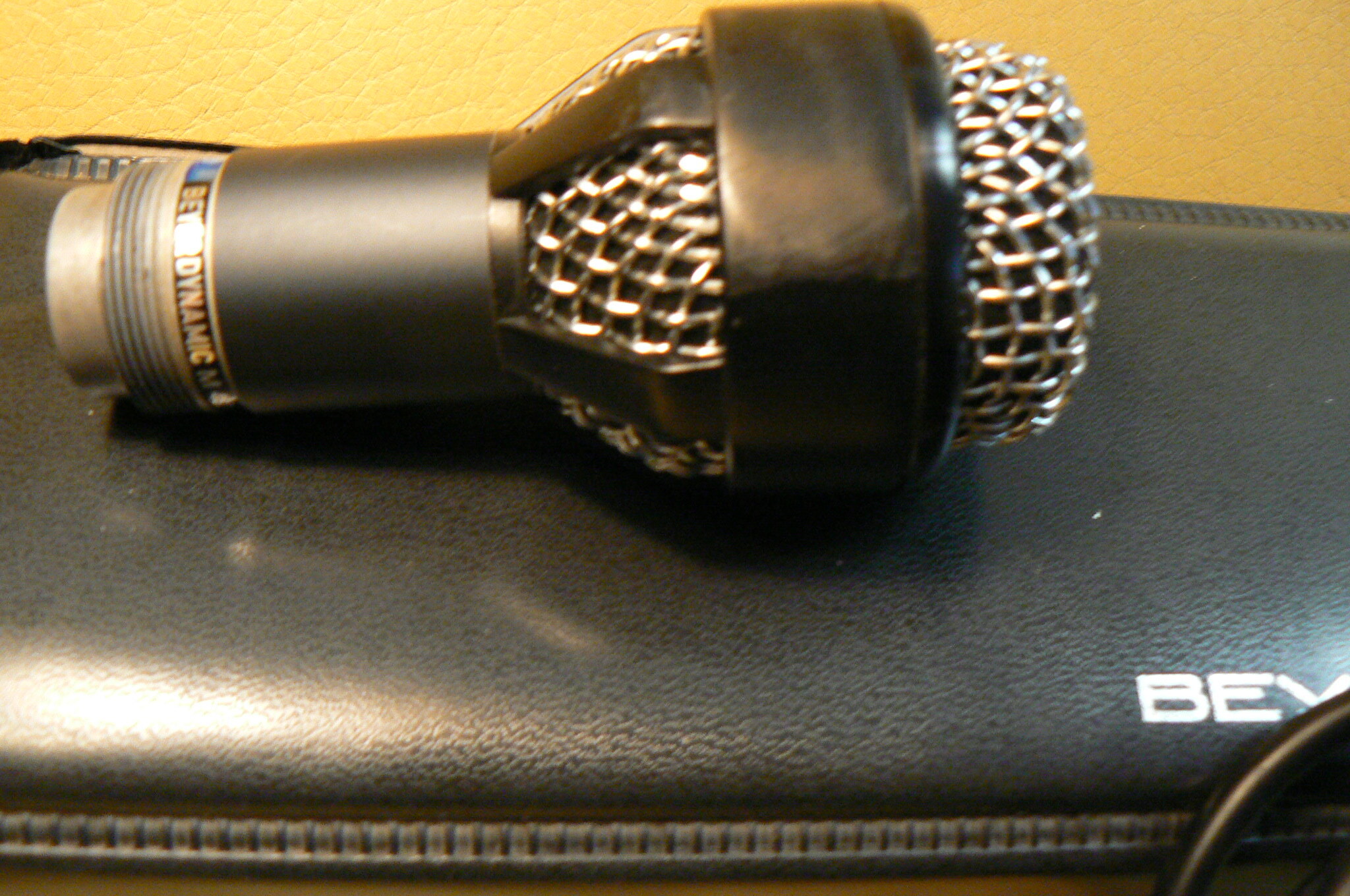 Beyerdynamic M 410 (69804)