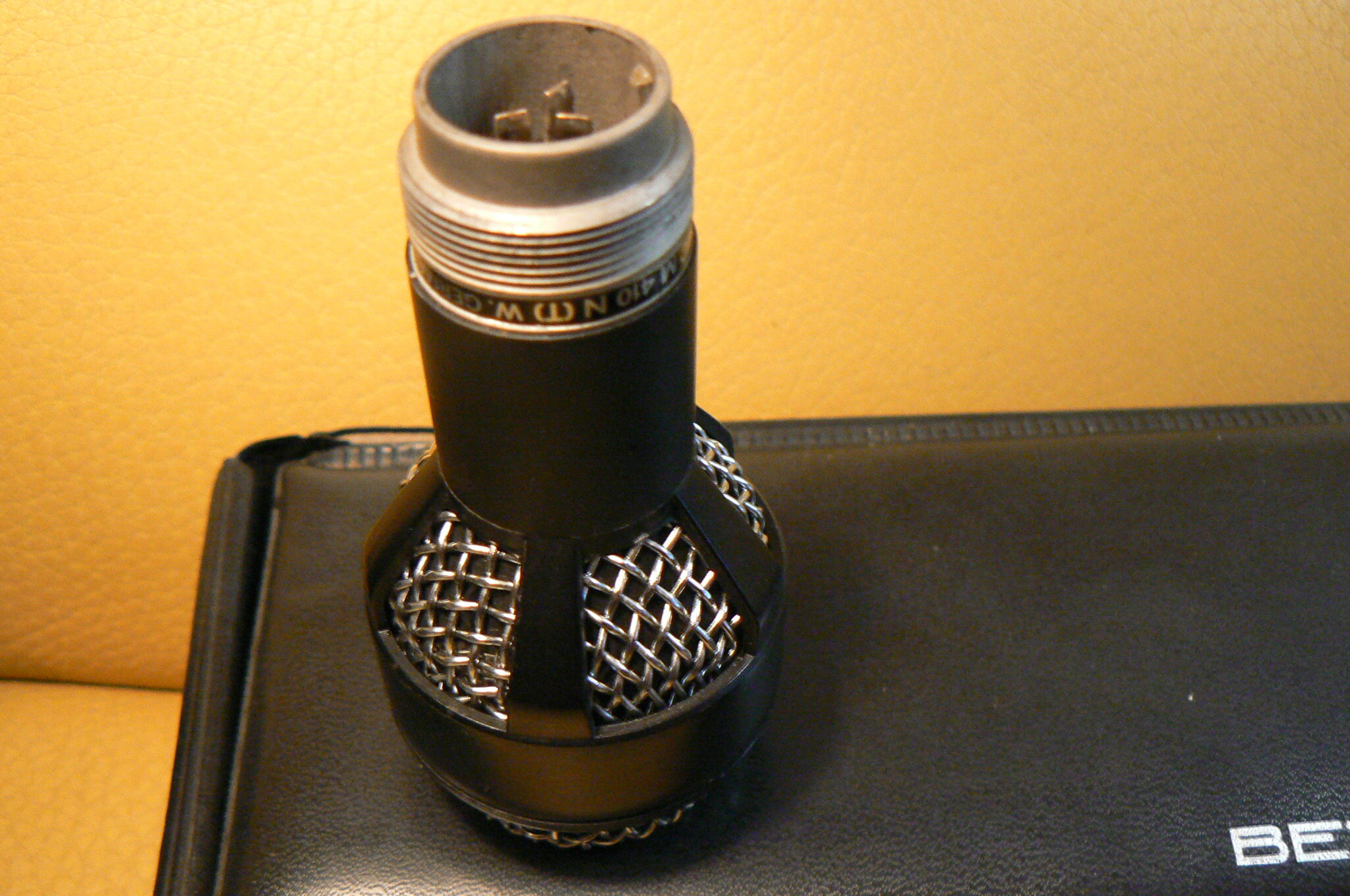 Beyerdynamic M 410 (14340)