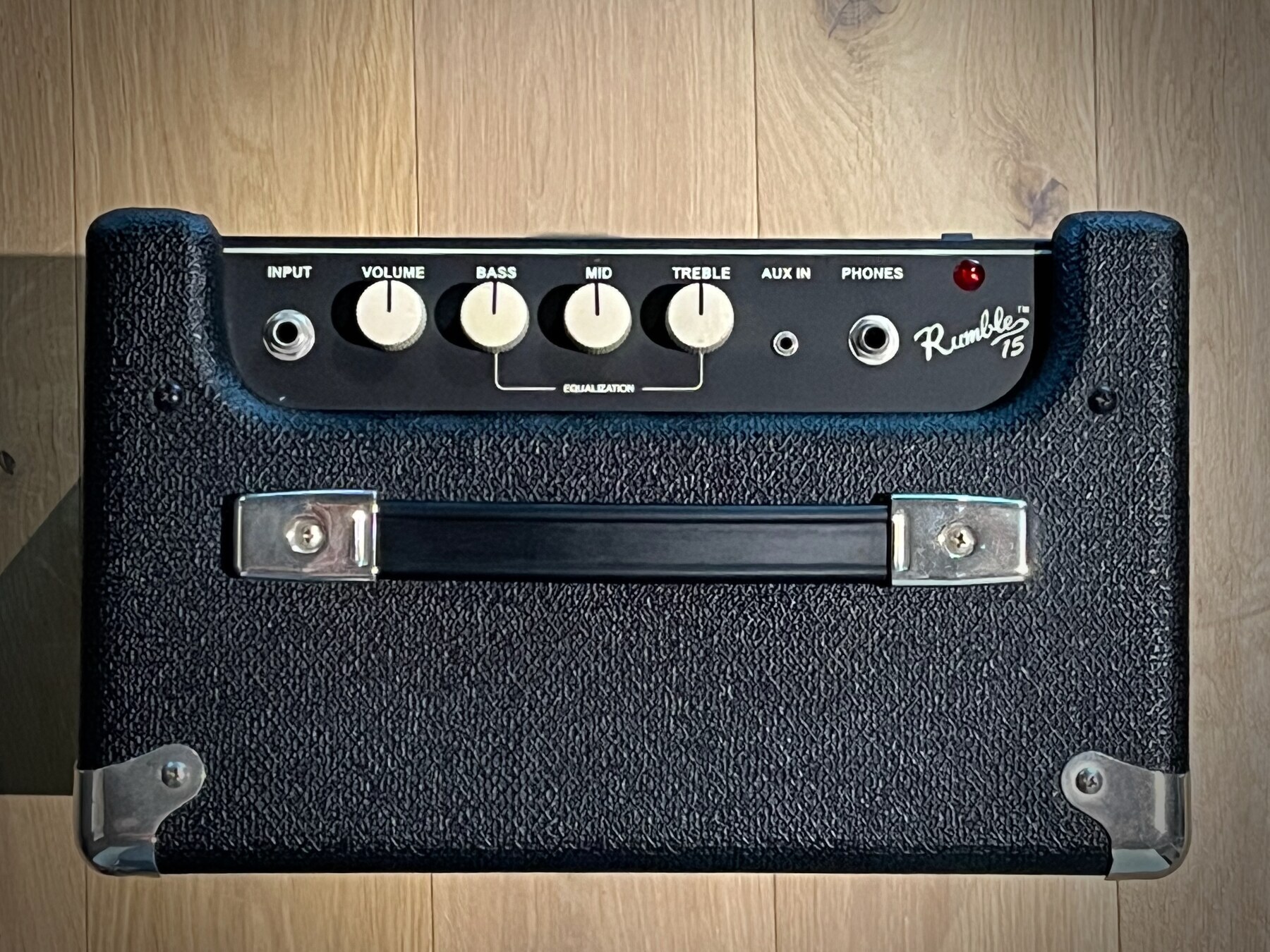 02-Fender-Rumble15