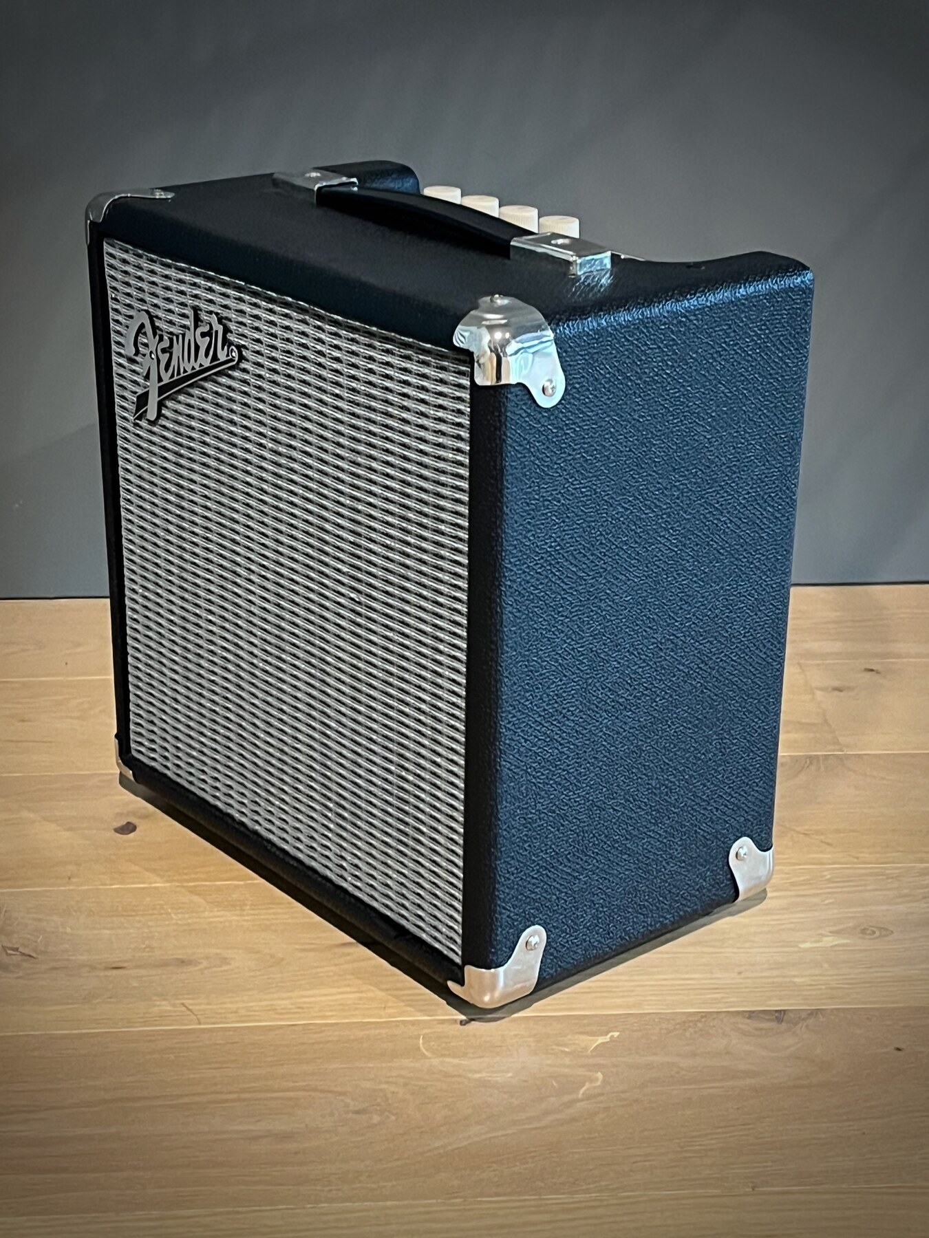 03-Fender-Rumble15