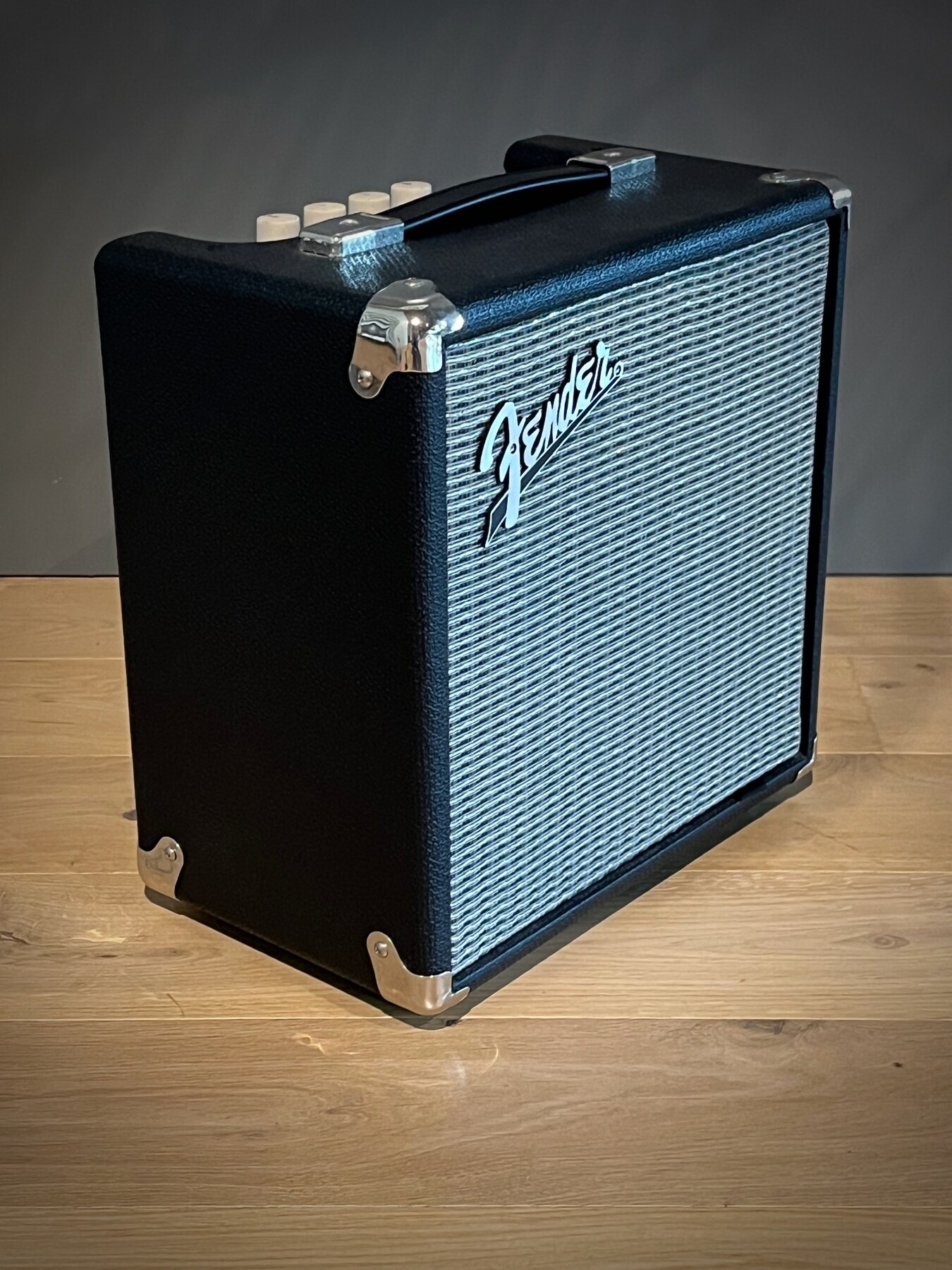 06-Fender-Rumble15