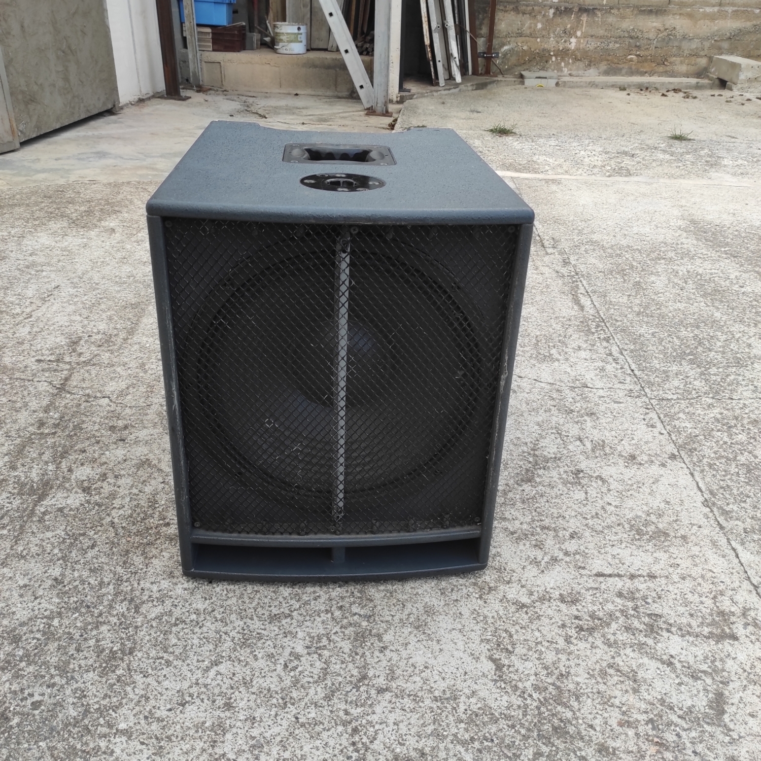 Vends Caisson de basses Sub HK Audio Lucas 1000.