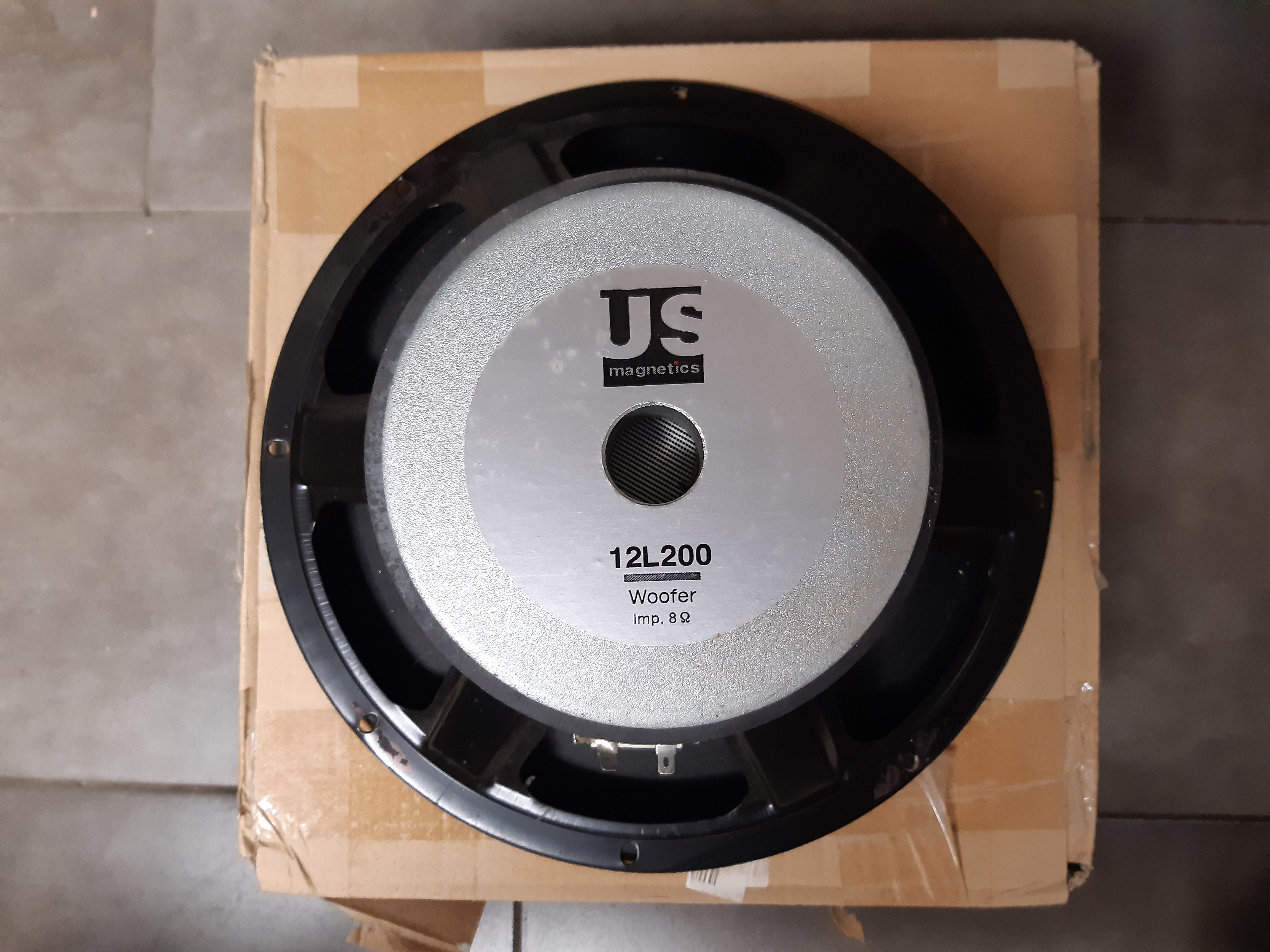 US Magnetics 12L200 AR