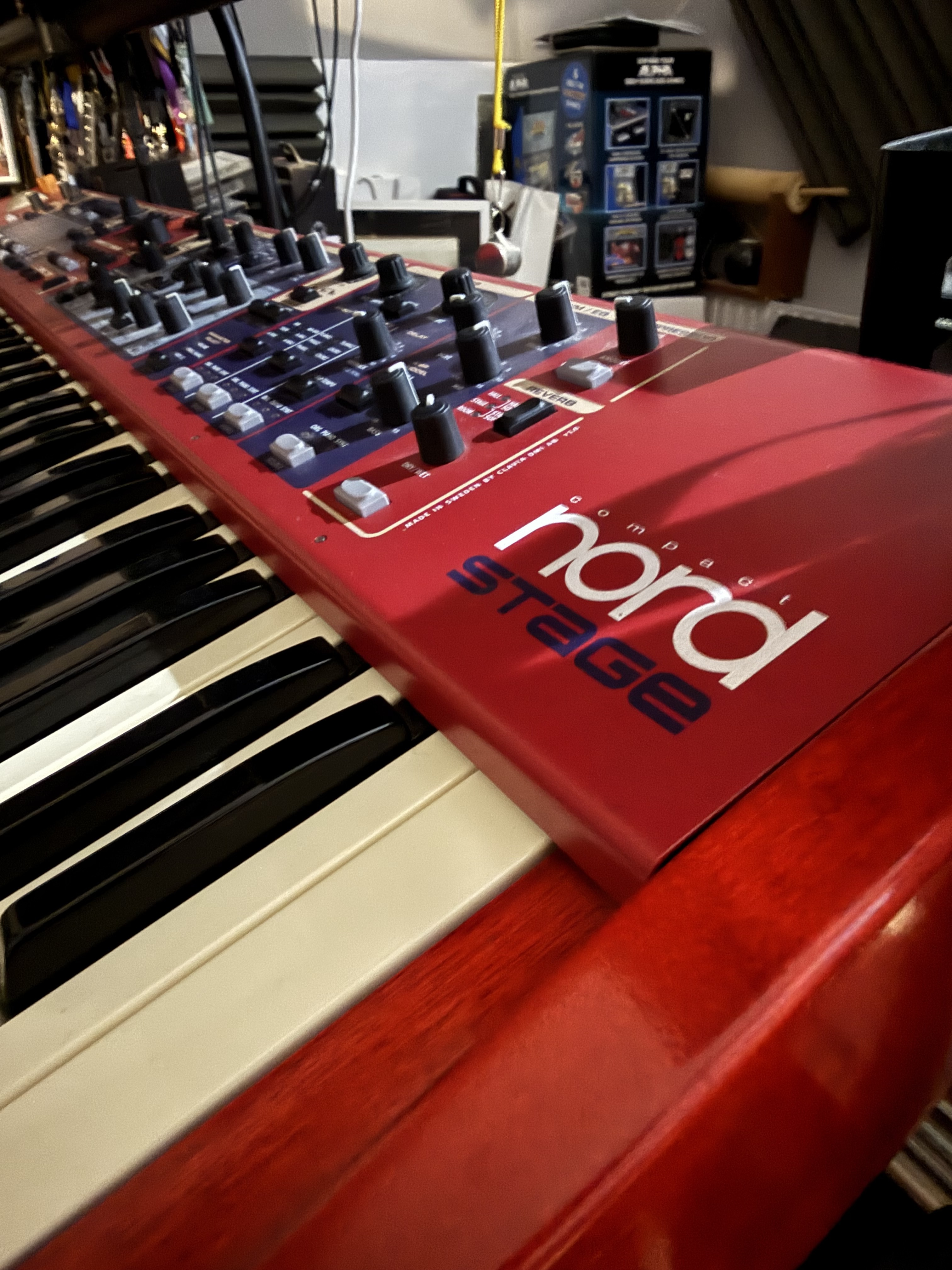 Nord stage compact de 2008 avec housse clavia et pedale Leslie Lester K 