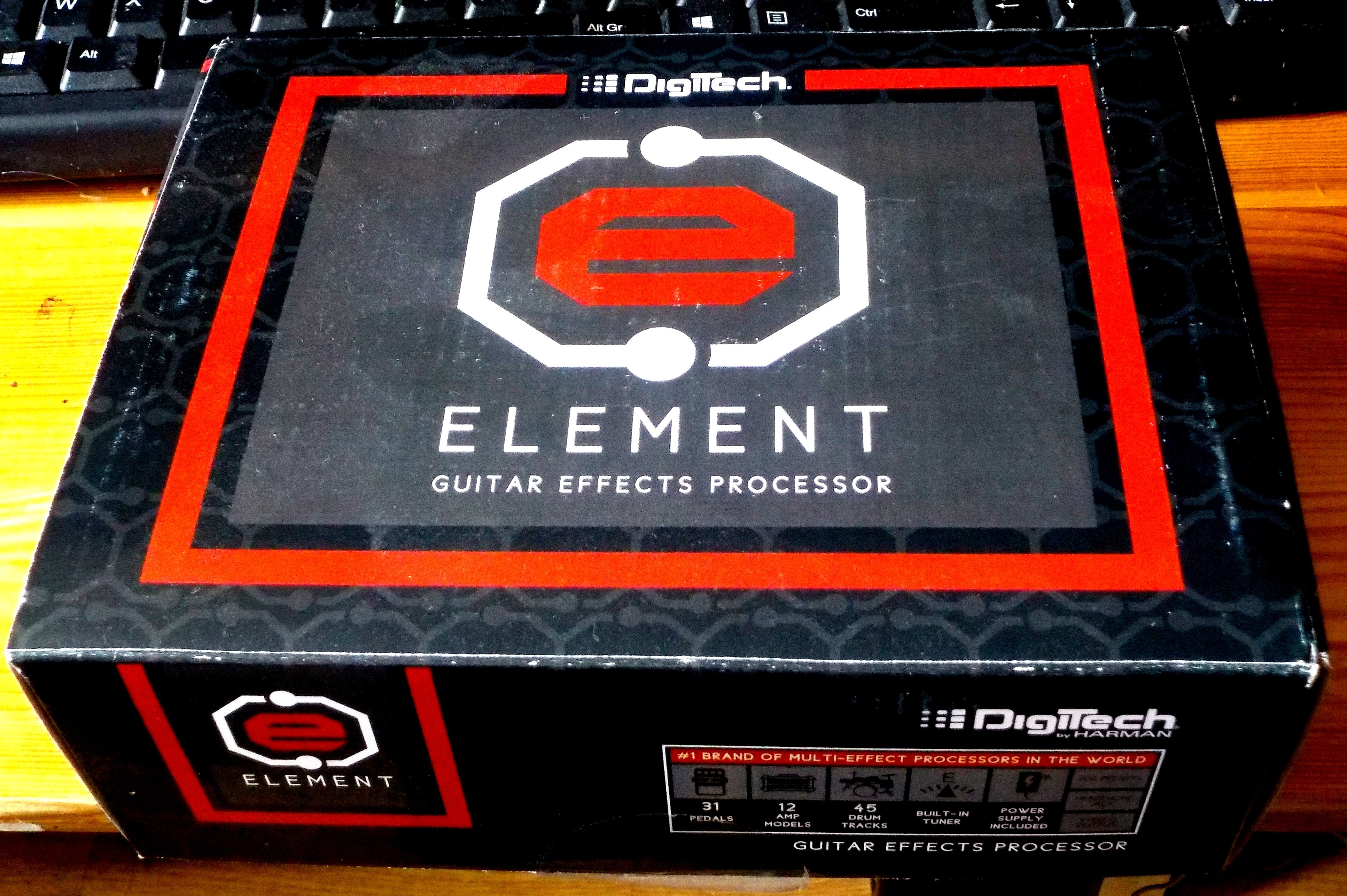 Vends préampli guitare Digitech model Elément
