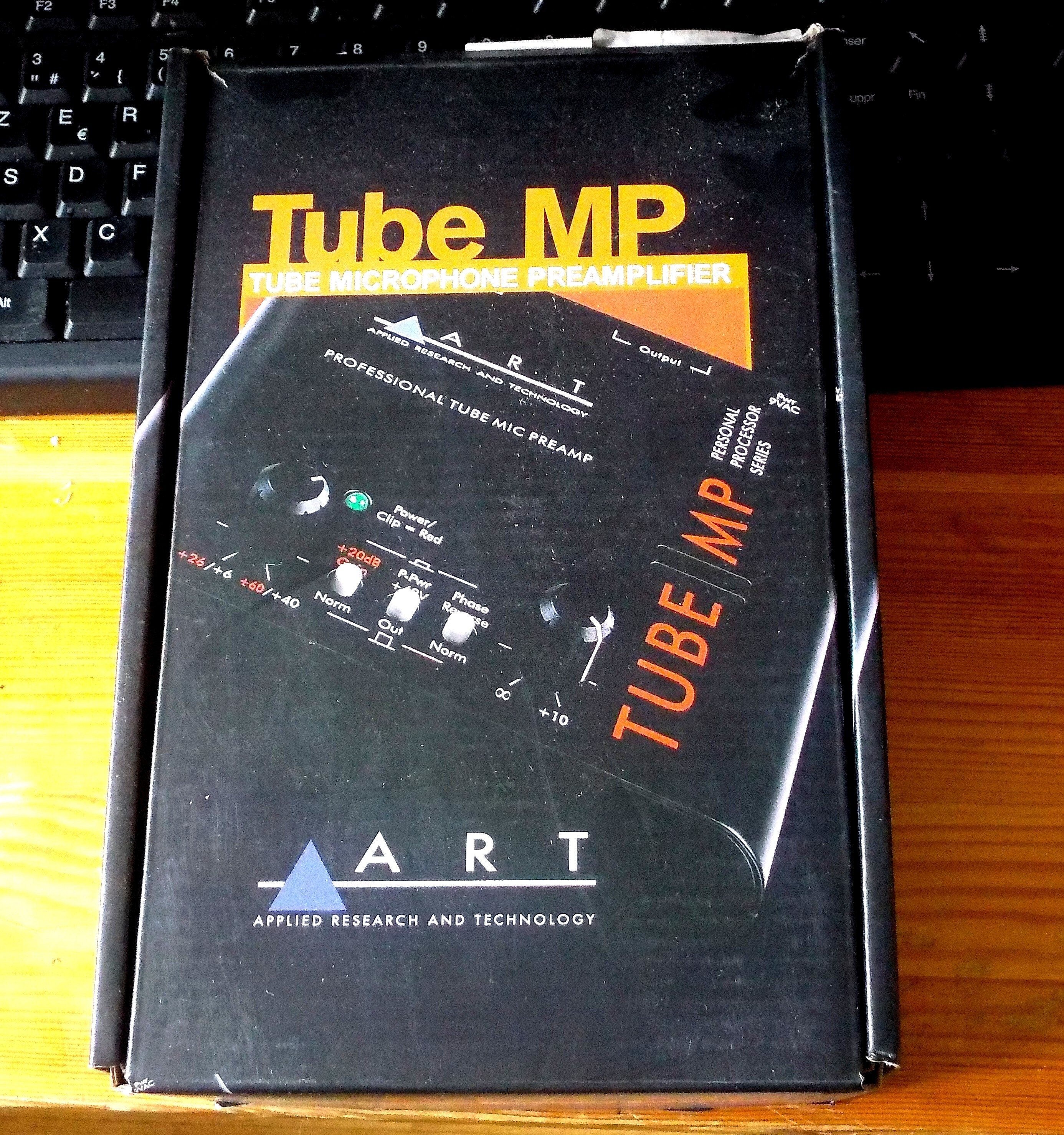 VENDS PREAMPLI  ART TUB AMP -PROFFESSIONAL TUB MIC 
