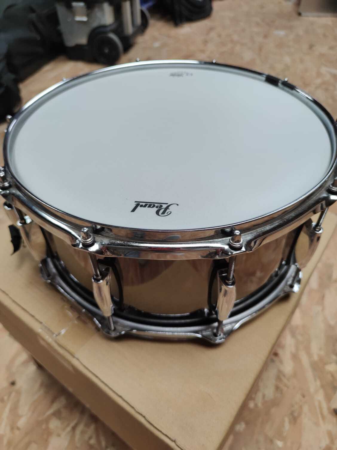 A vendre, caisse claire Gretsch Taylor Hawkins Signature, un modèle prisé des batteurs orientés rock, inspiré de la USA So