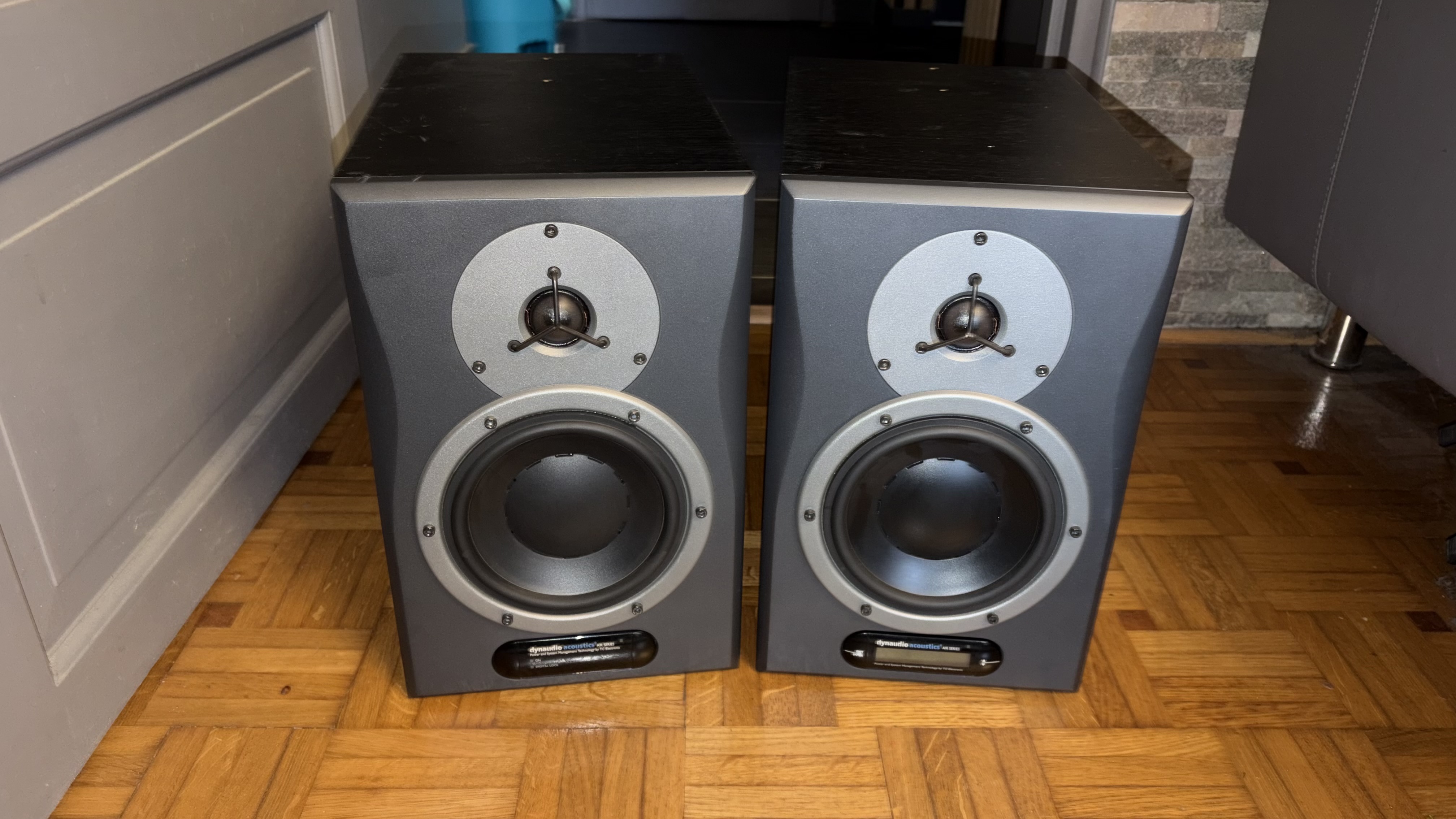 2 DYNAUDIO  AIR 6 paire de MONITOR  actif STUDIO