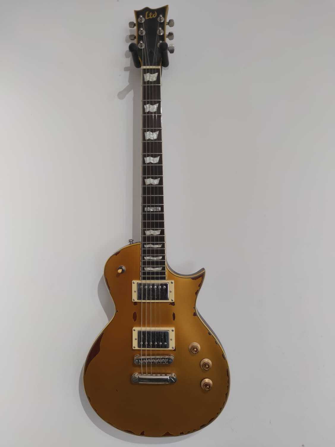 Vends LTD EC-256 2012, Finition Aged vintage gold