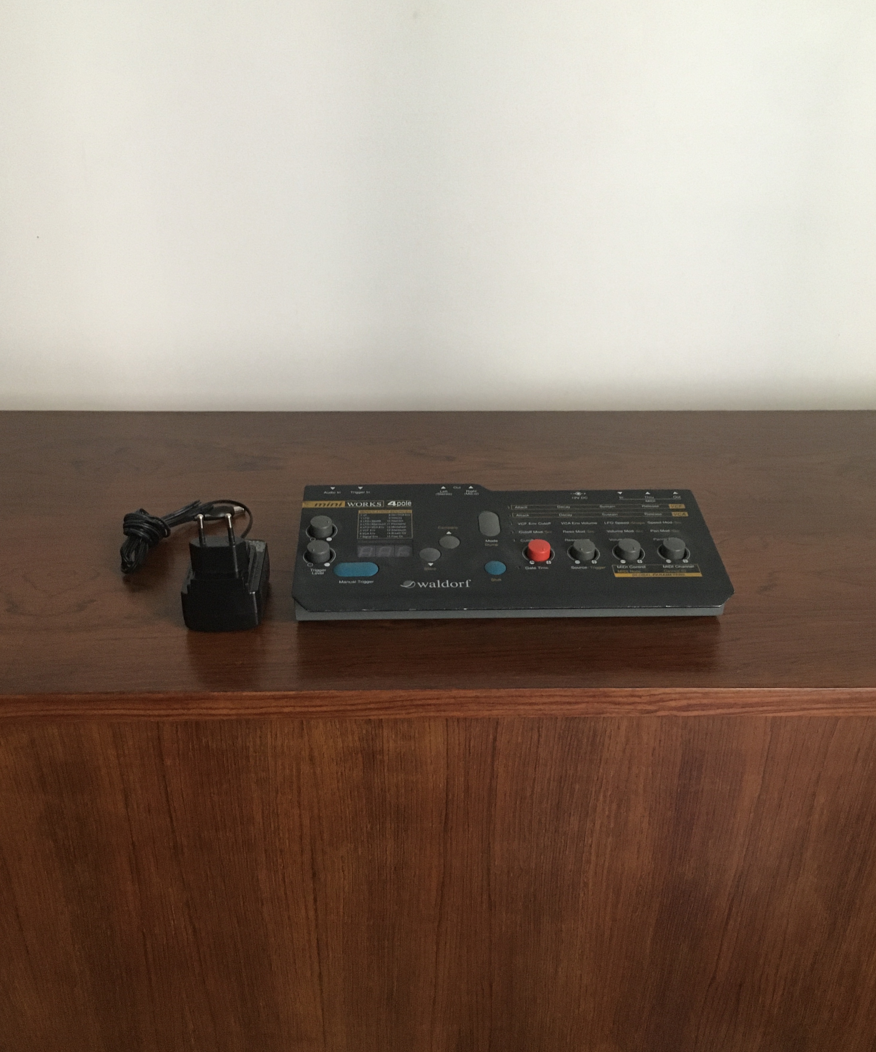 RARE FILTRE ANALOGIQUE WALDORF MINI WORKS 4POLE 12V - FILTRE TYPE MOOG STEP LADDER - DAFT PUNK / REVOLUTION 909 / ARO