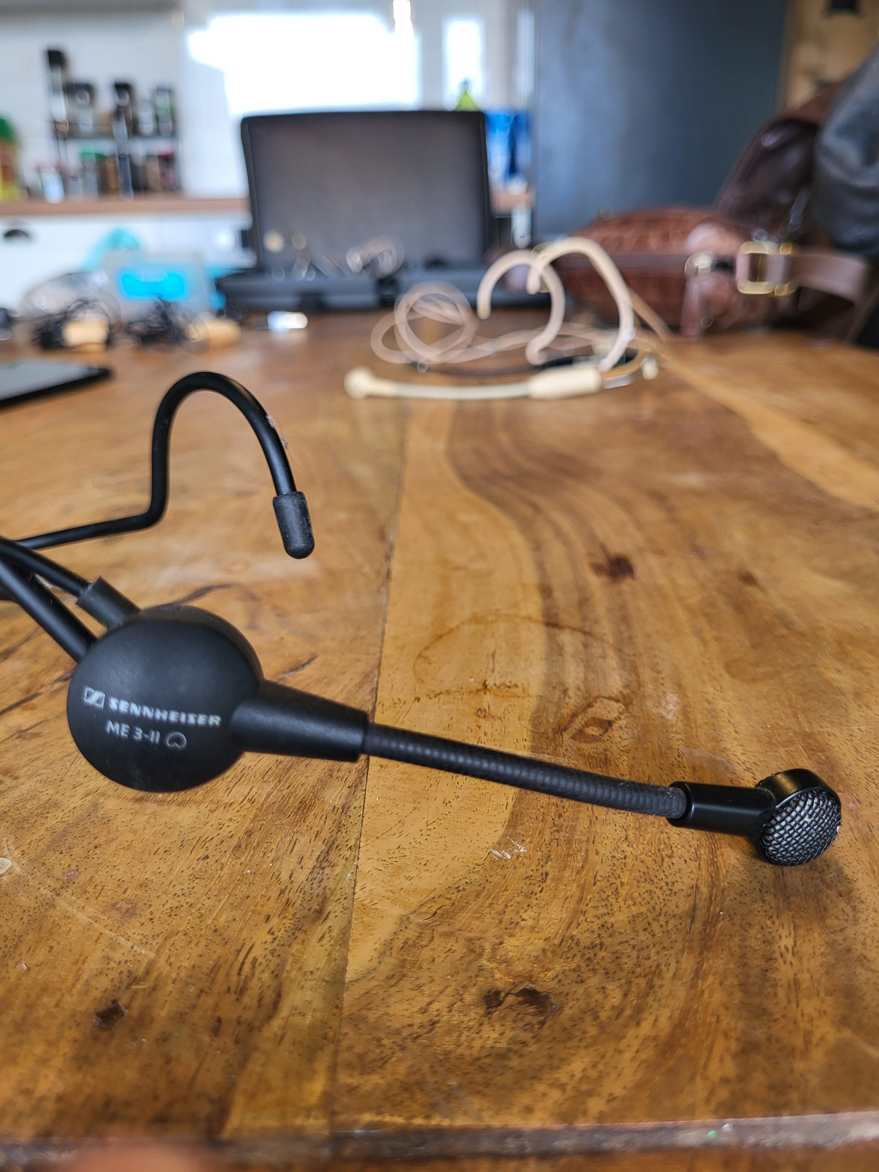 Vends micro serre tête Sennheiser me3 II cardioïde 