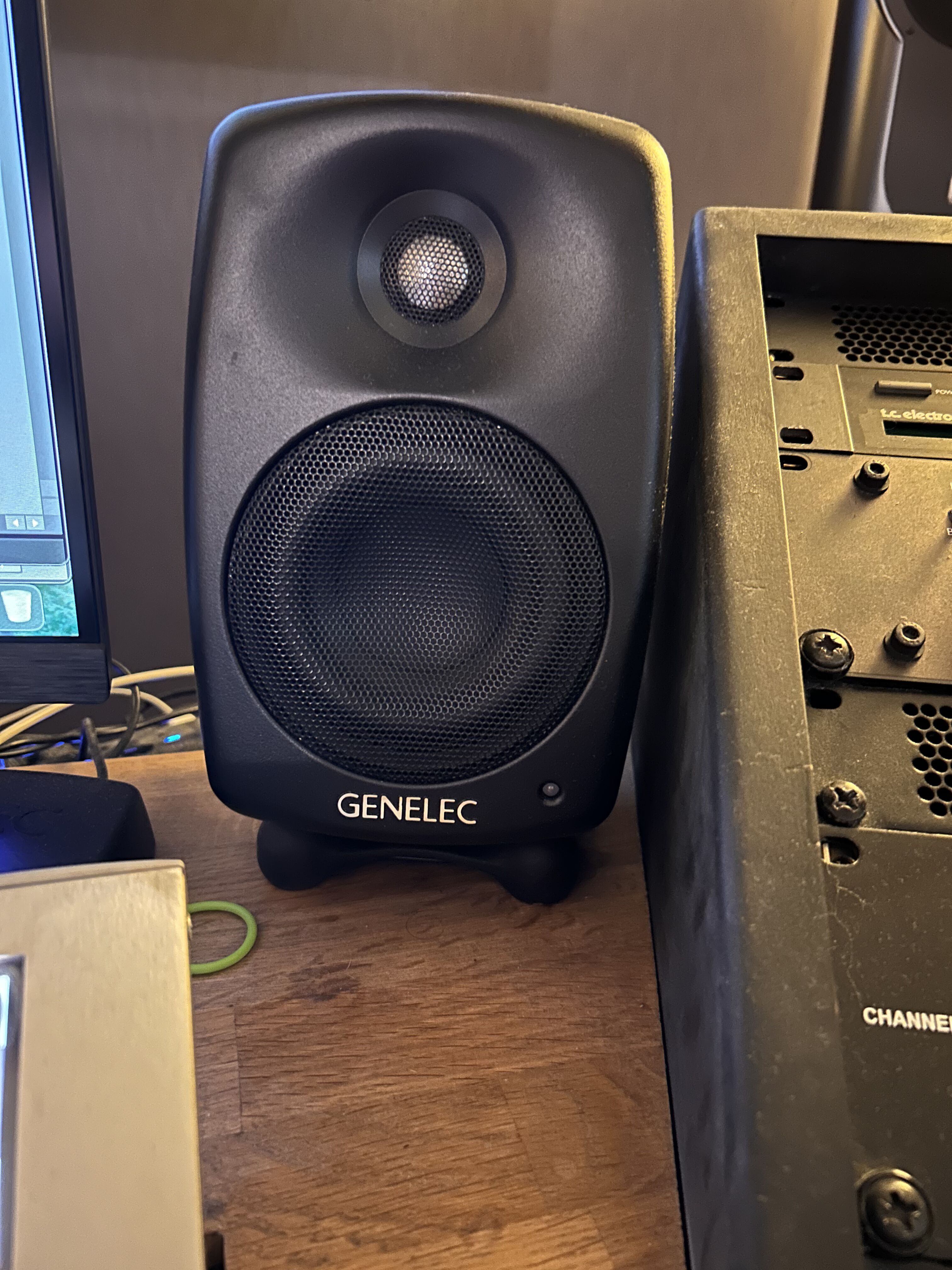 Vends Genelec 8320 APM PACK