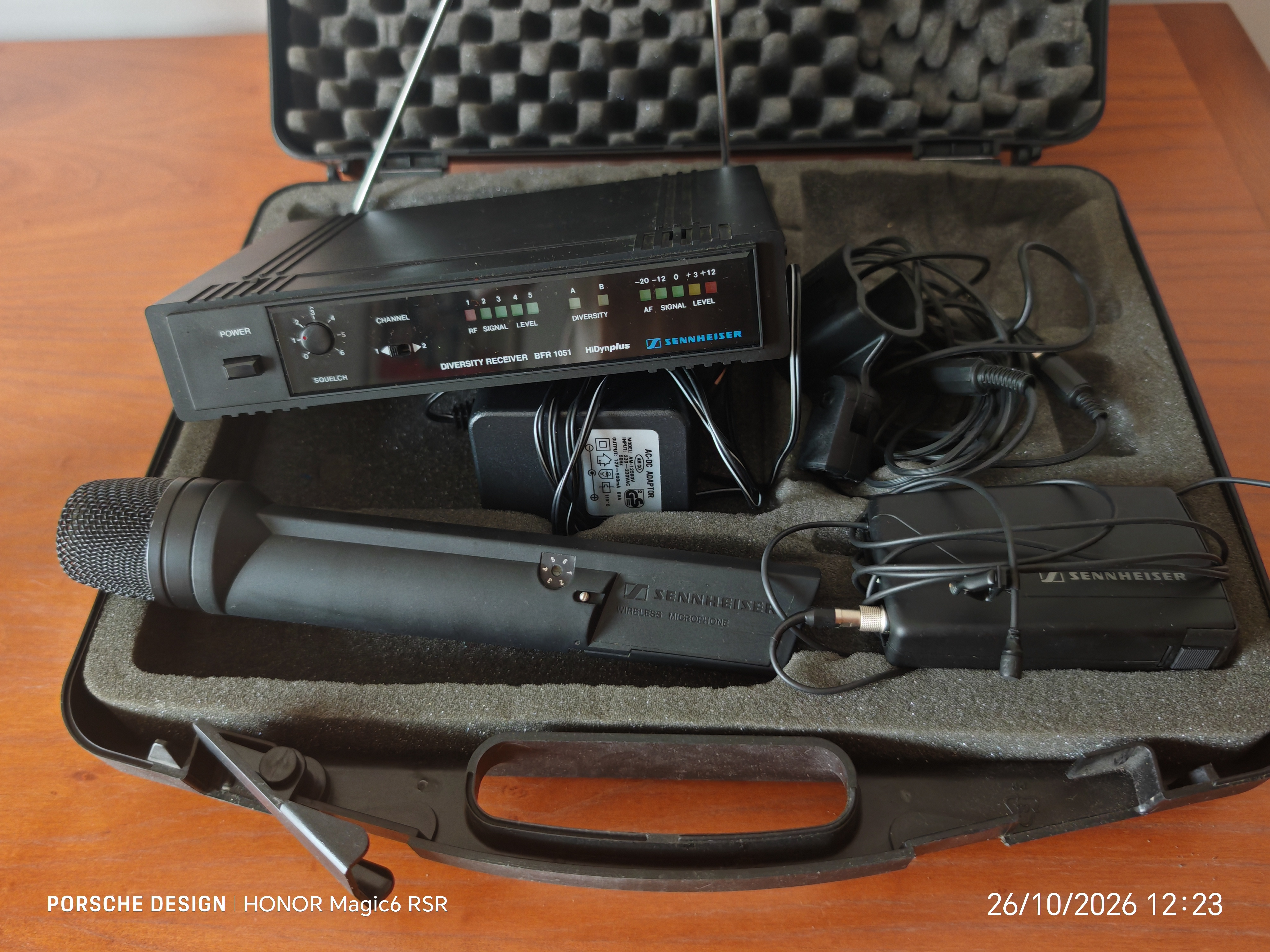 MICROS MAIN+CRAVATE SENNHEISER 