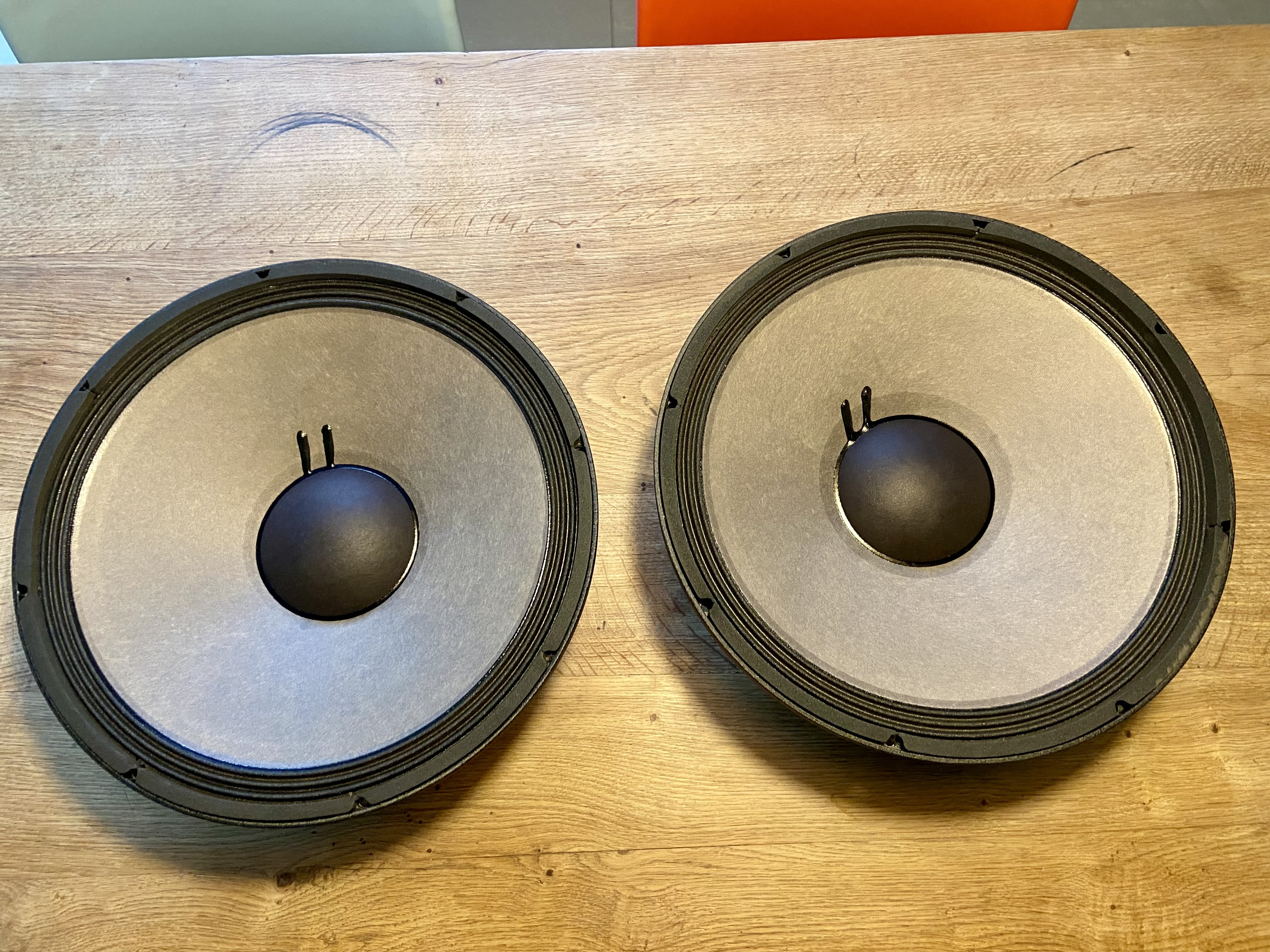 Paire de haut-parleurs JBL 2227