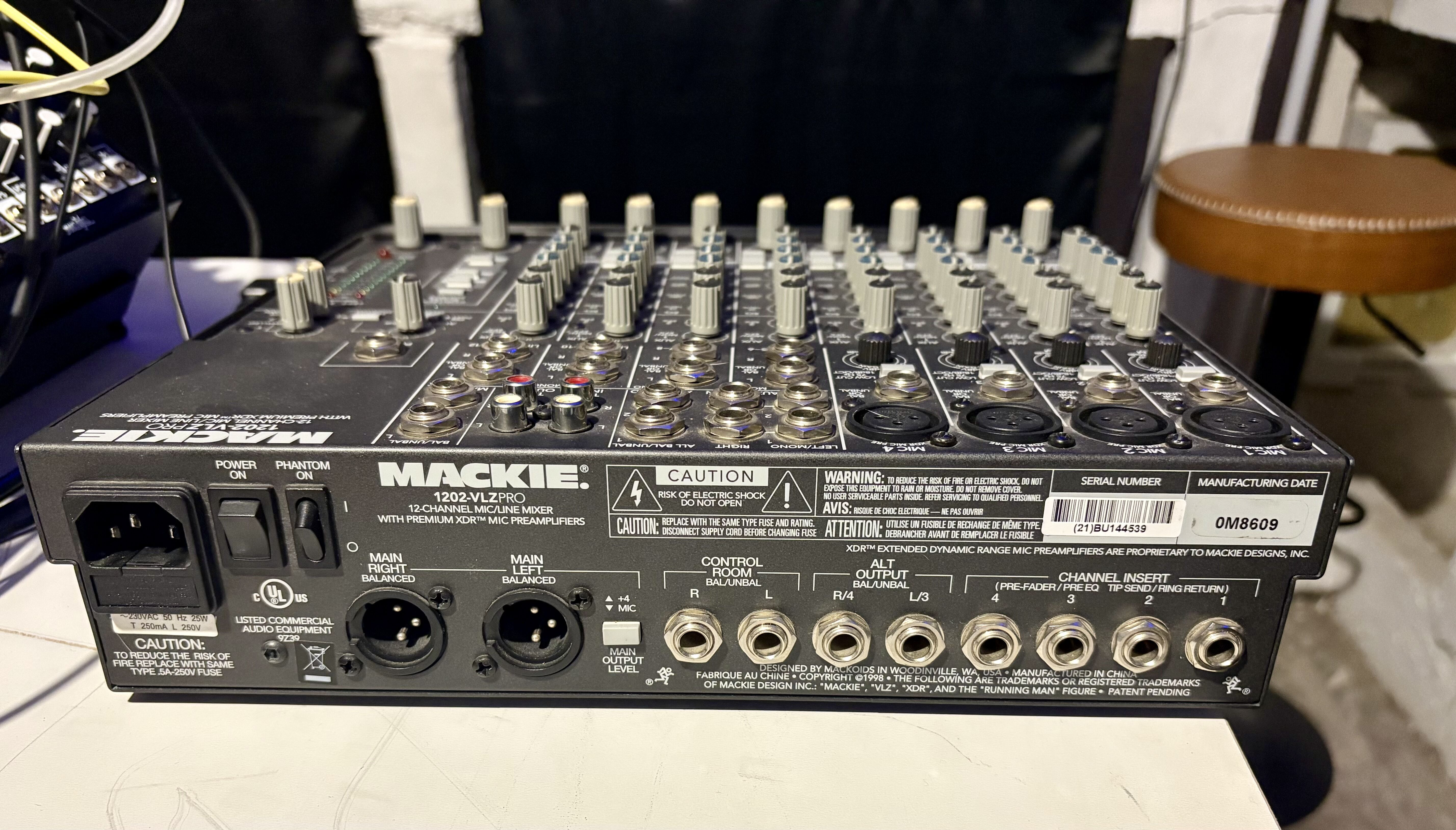 Mackie 1202-VLZ Pro (37512)